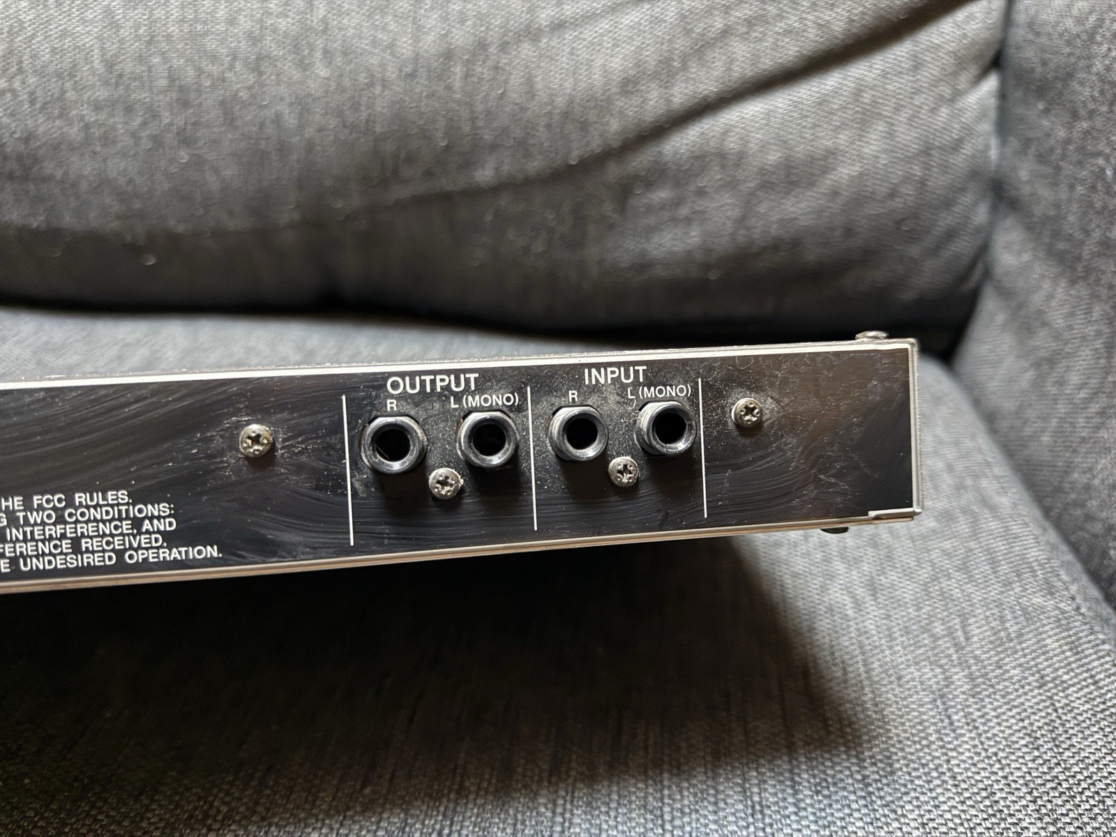 YAMAHA REV100 Digital Reverberator Effect Processor 2 Channel Reverb Rackmount