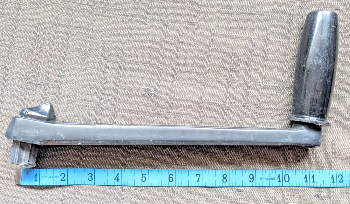 Lewmar locking aluminum winch handle