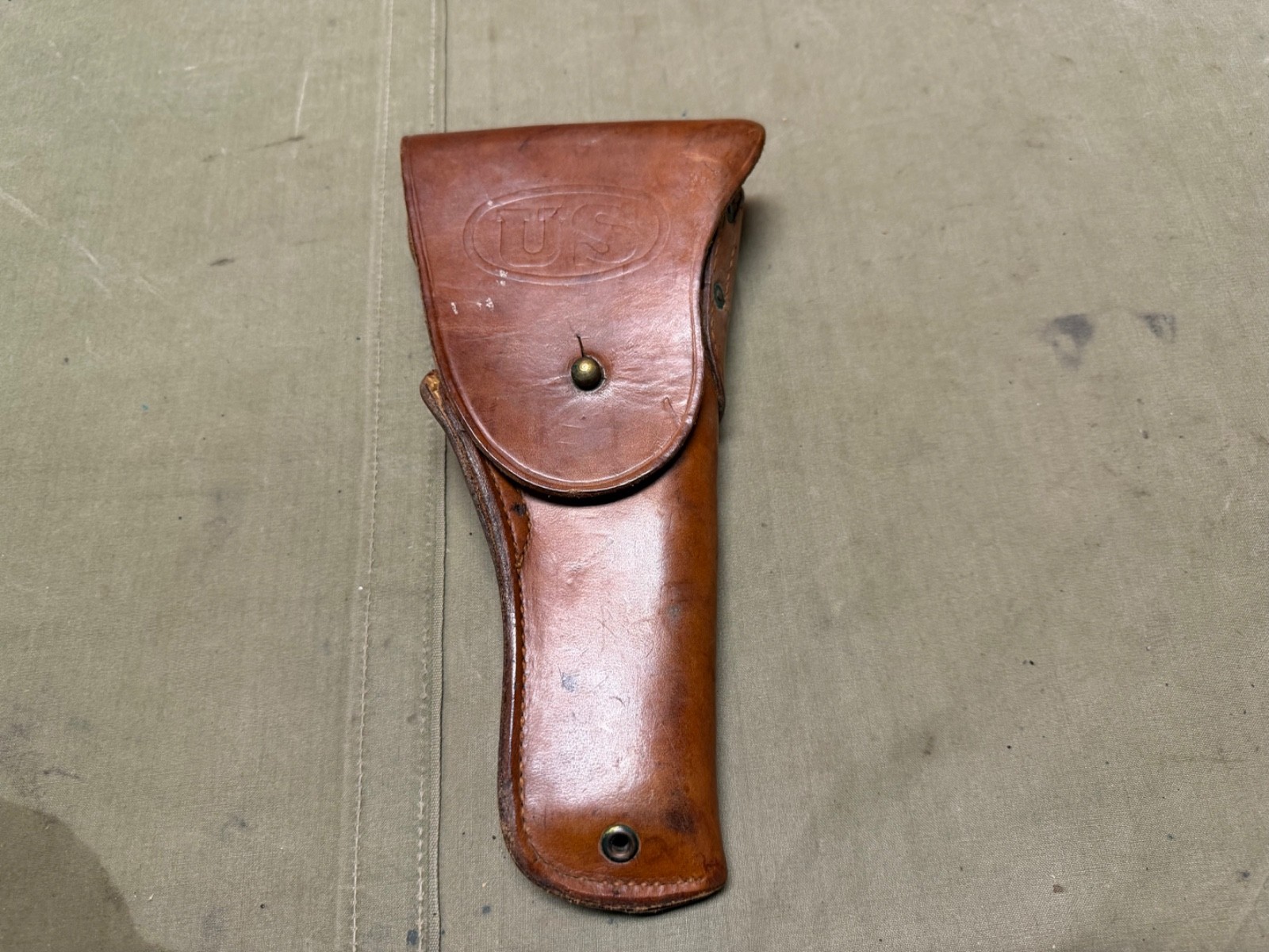 ORIGINAL WWII US AIRBORNE PARATROOPER M1942 .45 PISTOL HIP HOLSTER-BOYT, 1942