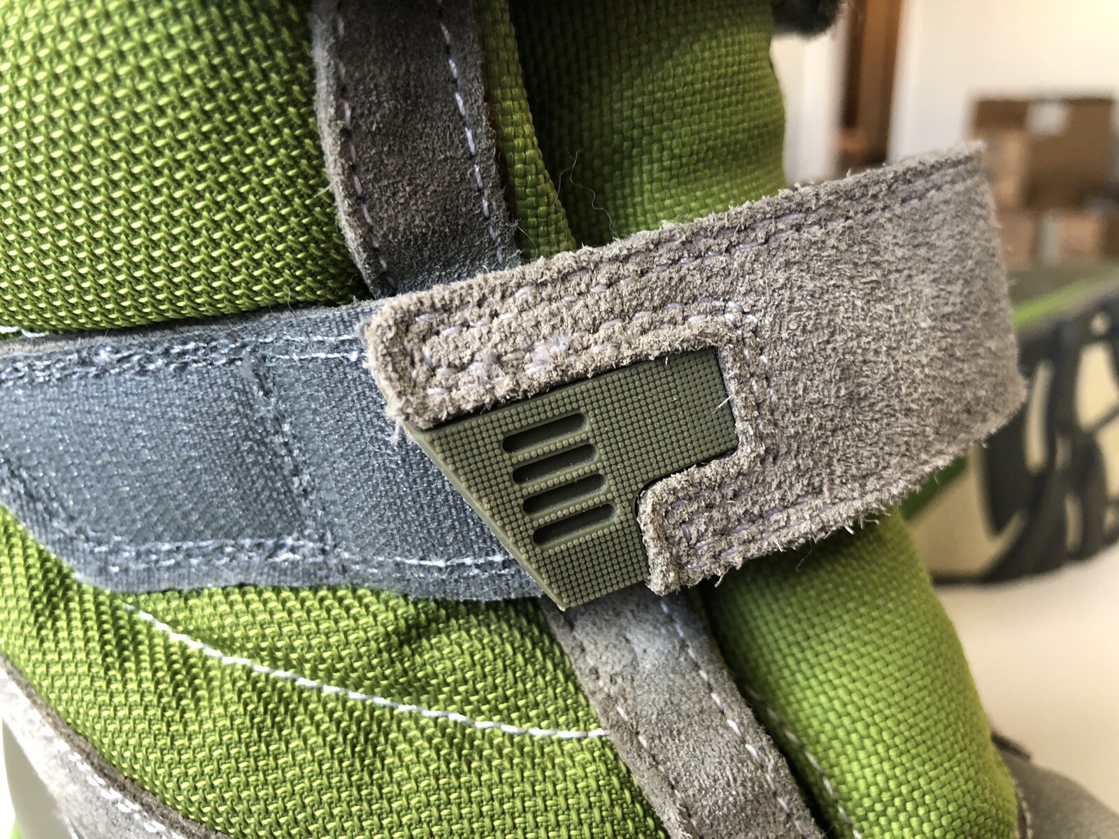 Lands End YOUTH 4 Winter Snow Boot Insulated Rubber Sole 326957 Green Suede