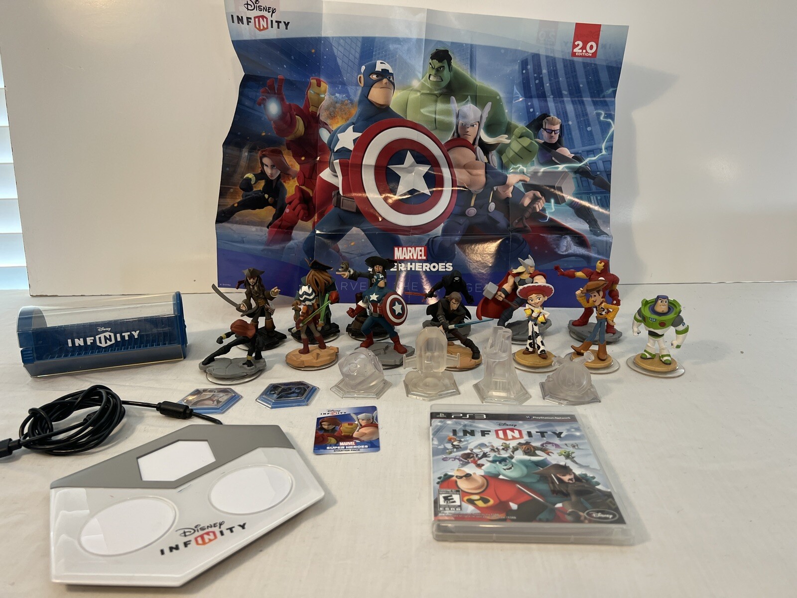 Lot of 13 Assorted Disney Infinity Figures and 4 Crystals,Portal,Disc Holder