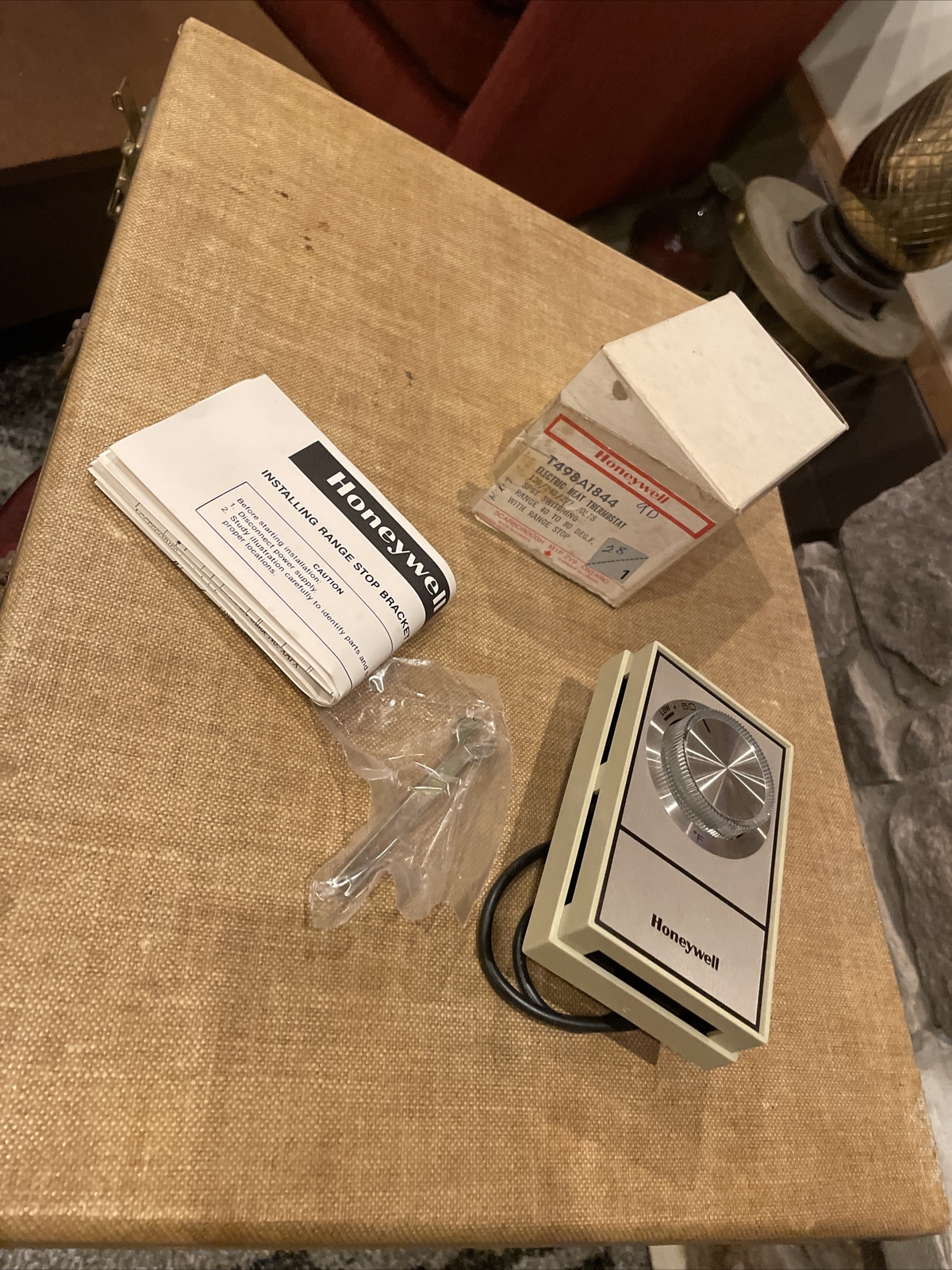 Honeywell Home T498A1844 Electric Heat Thermostat (40°-80°F) Vtg Knob Controller