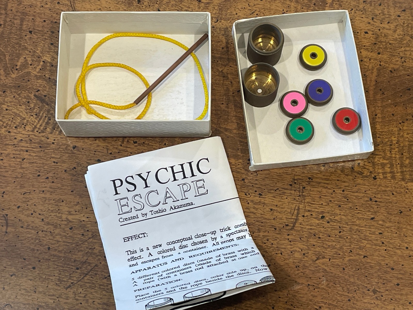 HUGE Magic Trick Lot Vintage Tenyo Johnson Products Daryl Bicycle Gaff Decks