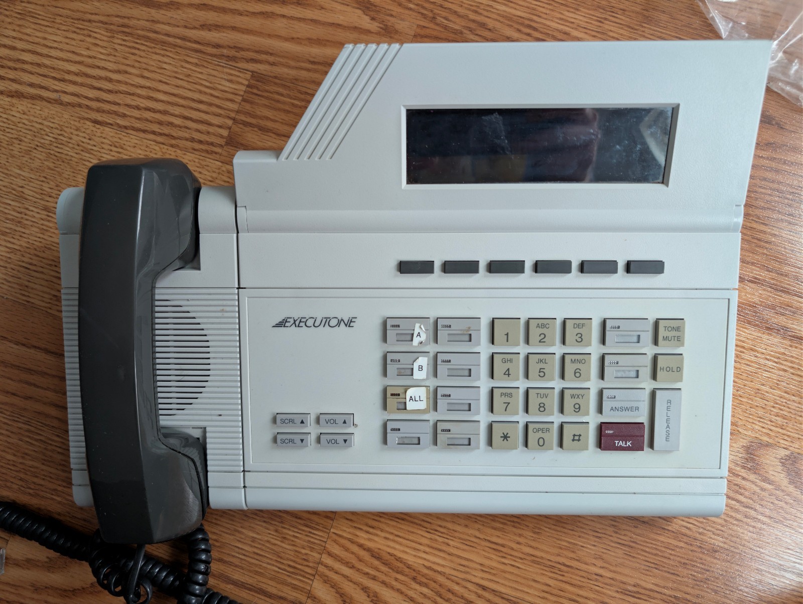 Executone Care Com IIE Console Control Station Model 36750-1
