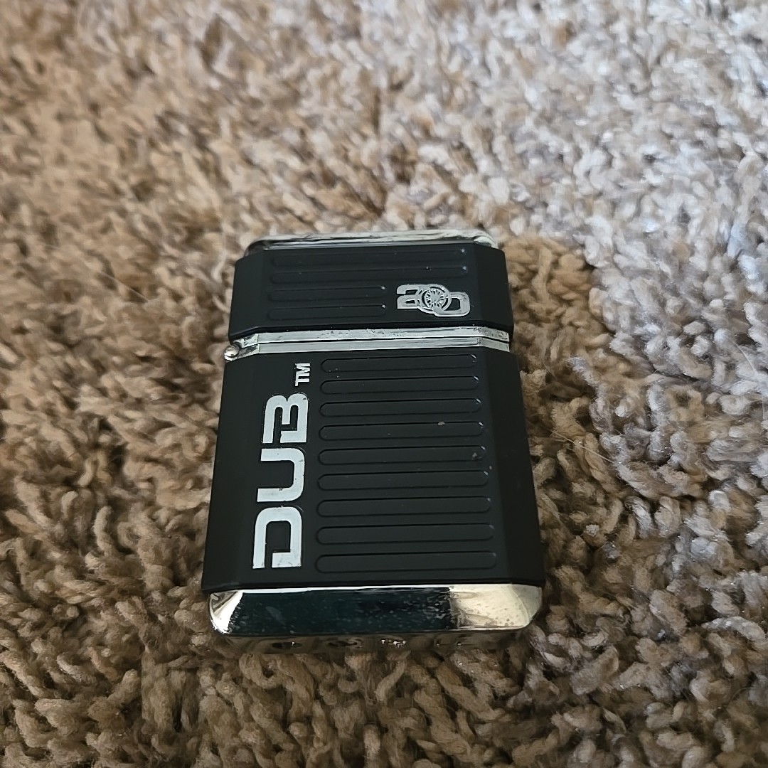 VTG DUB 20 - Black/ Sliver Trim 2.5” Torch Lighter Collectible