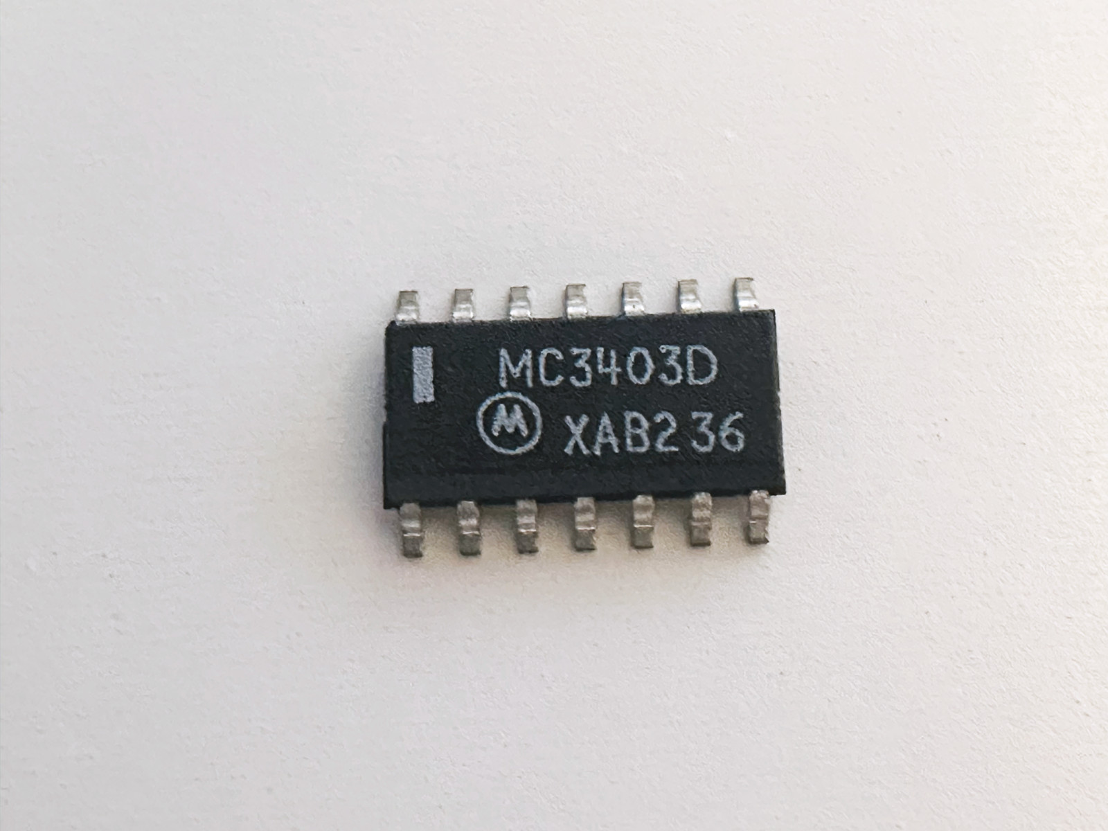 10PCS MC3403D Motorola Low Power Quad Op Amp 3V to 36V SOIC-14