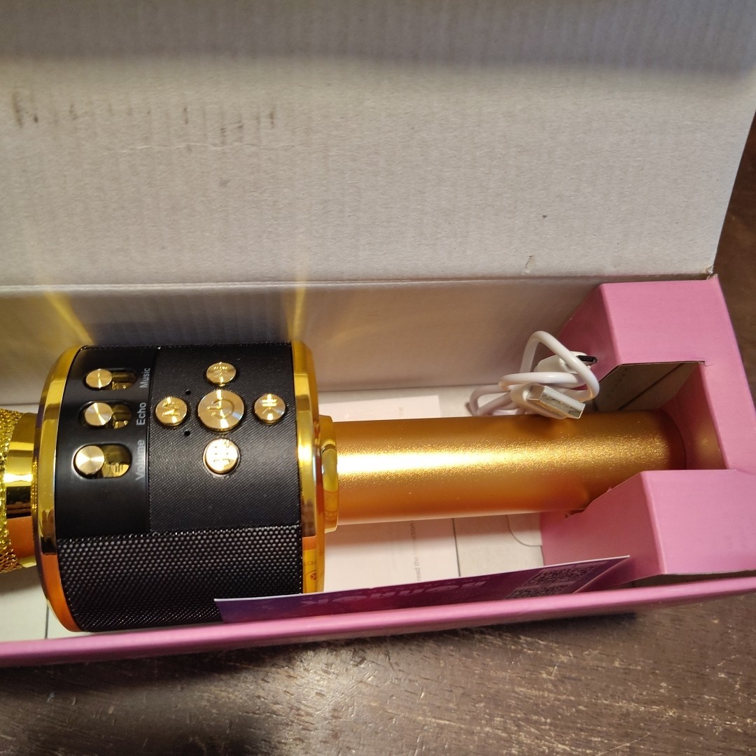 Bonaok Wireless Bluetooth Karaoke Microphone w/LED, Gold, Q78