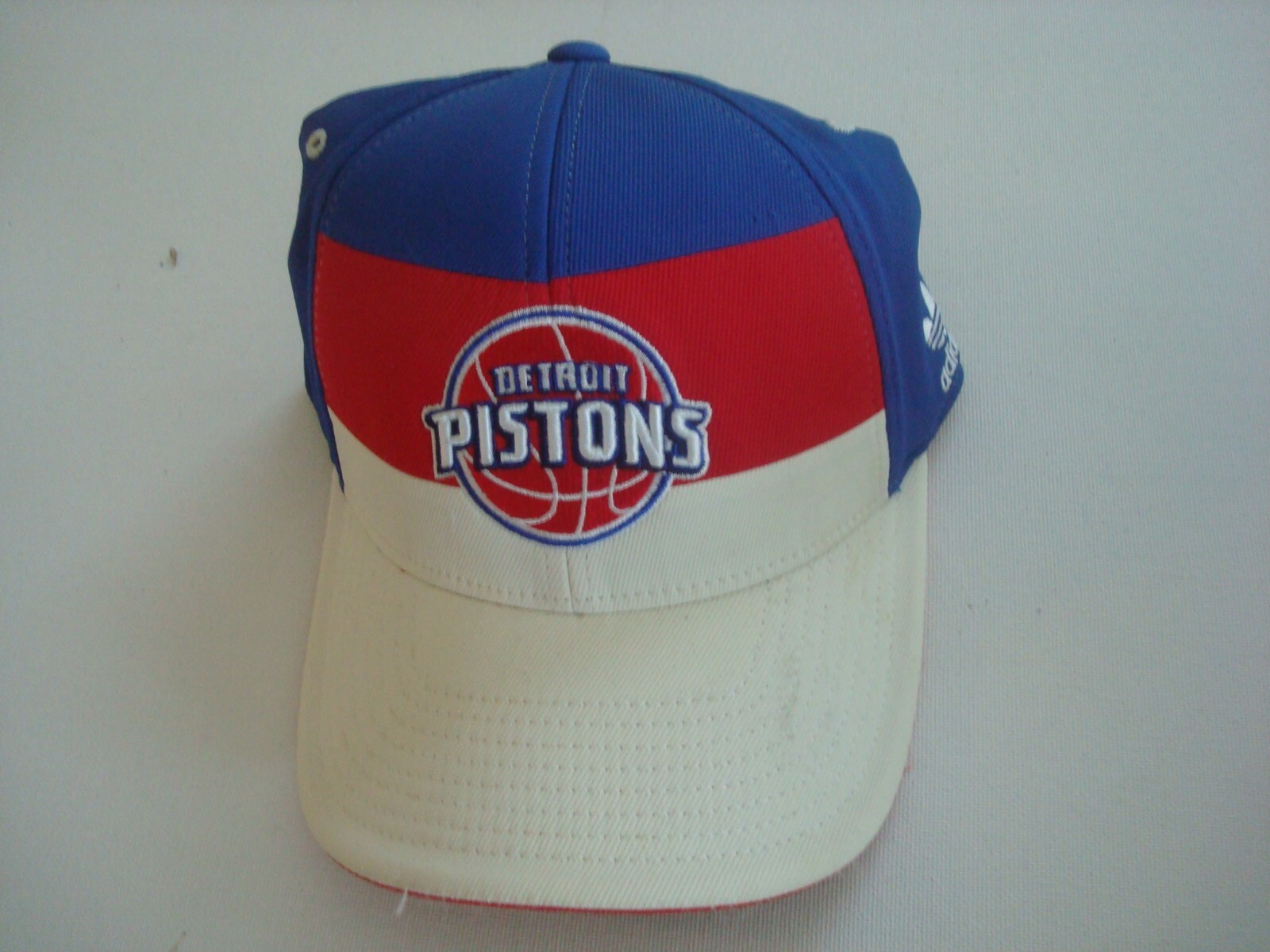 DETROIT PISTONS   FITTED SZ  OSFM  DEADSTOCK HAT CAP VINTAGE z1