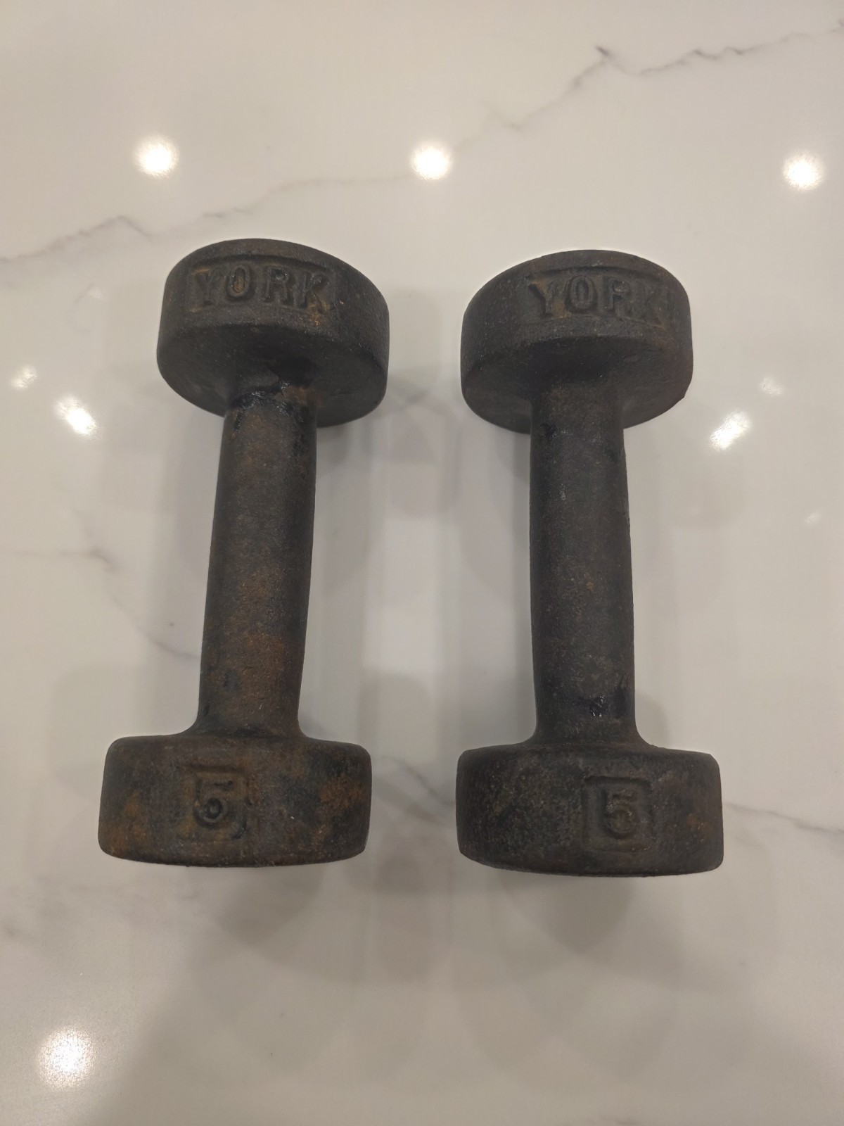 Vintage 2 York 5 LB Pound Dumbbells Roundhead Iron 10lbs total w/Flat rest