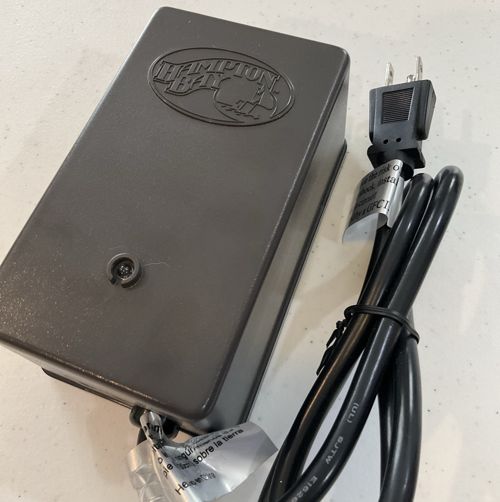 Hampton Bay Power Unit 585 841 Landscape Lighting Transformer 150W for 12 Volt