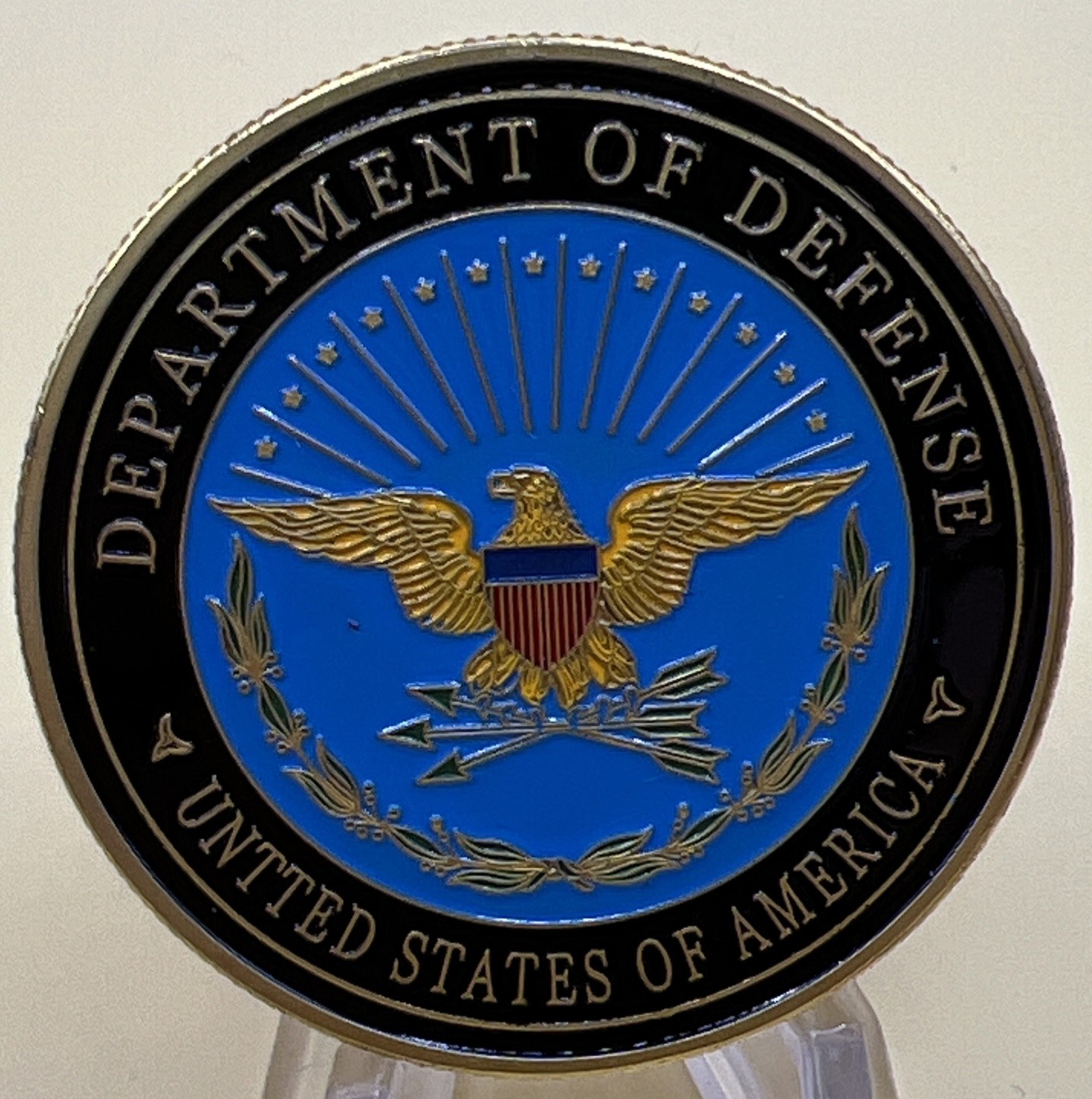 *Rare United States Department Of Defense Challenge Coin Comes In Clear Capsule
