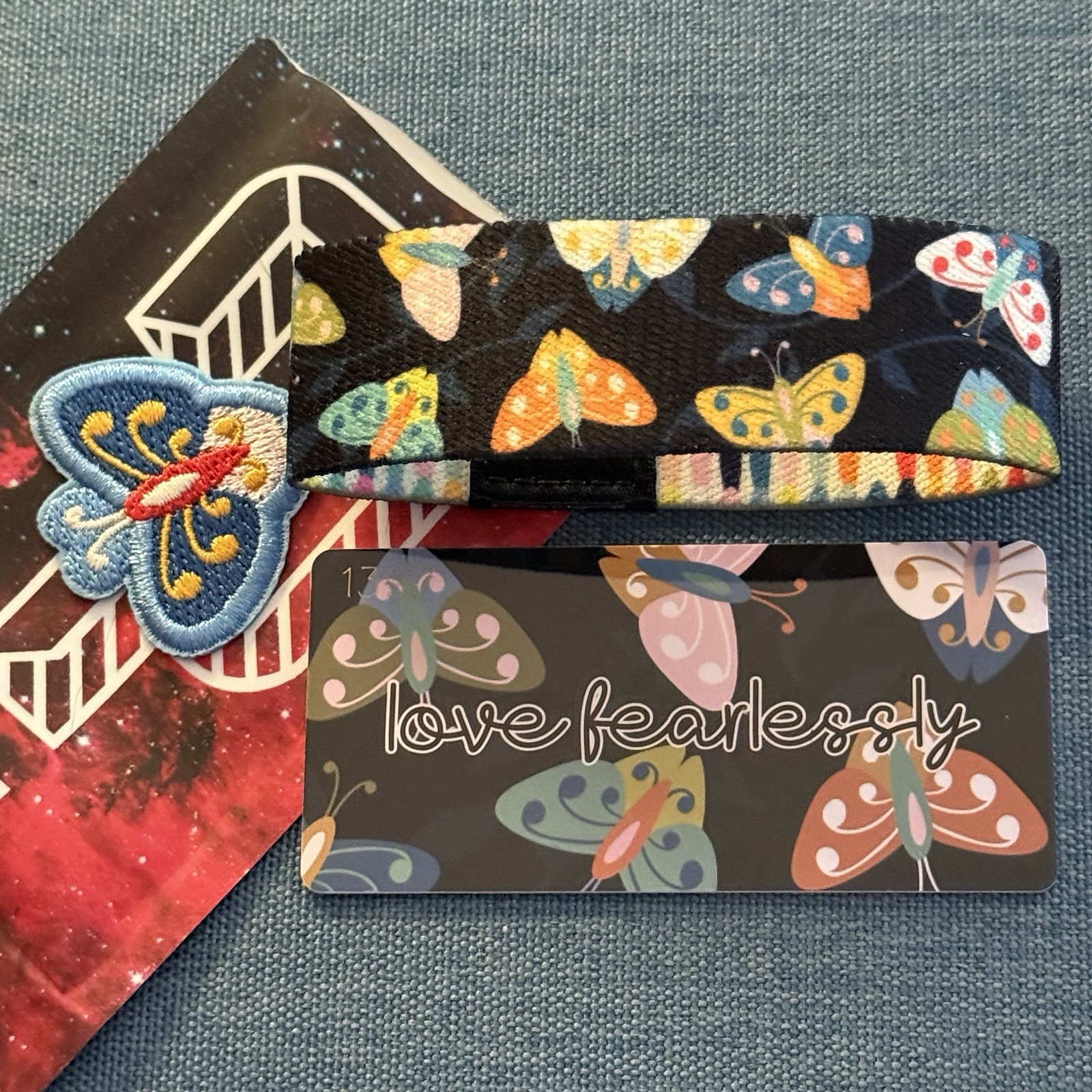 New! ZOX Strap *LOVE FEARLESSLY* Sz MEDIUM Reversible Wristband w/ Card & Patch