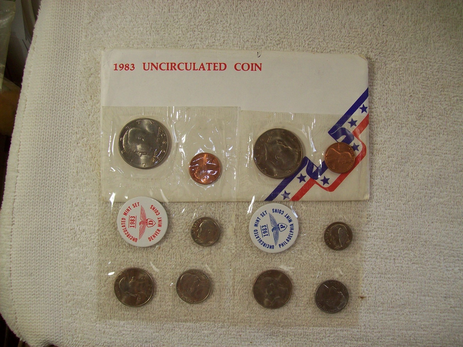 1983 P&D   MINT SET