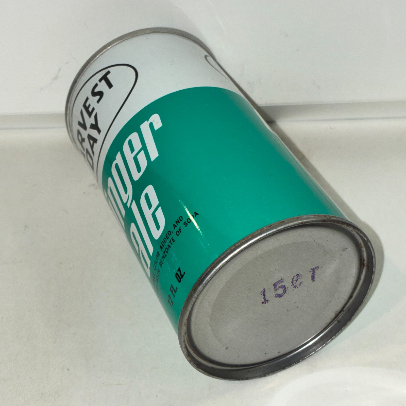 Harvest Day Ginger Ale Soda can