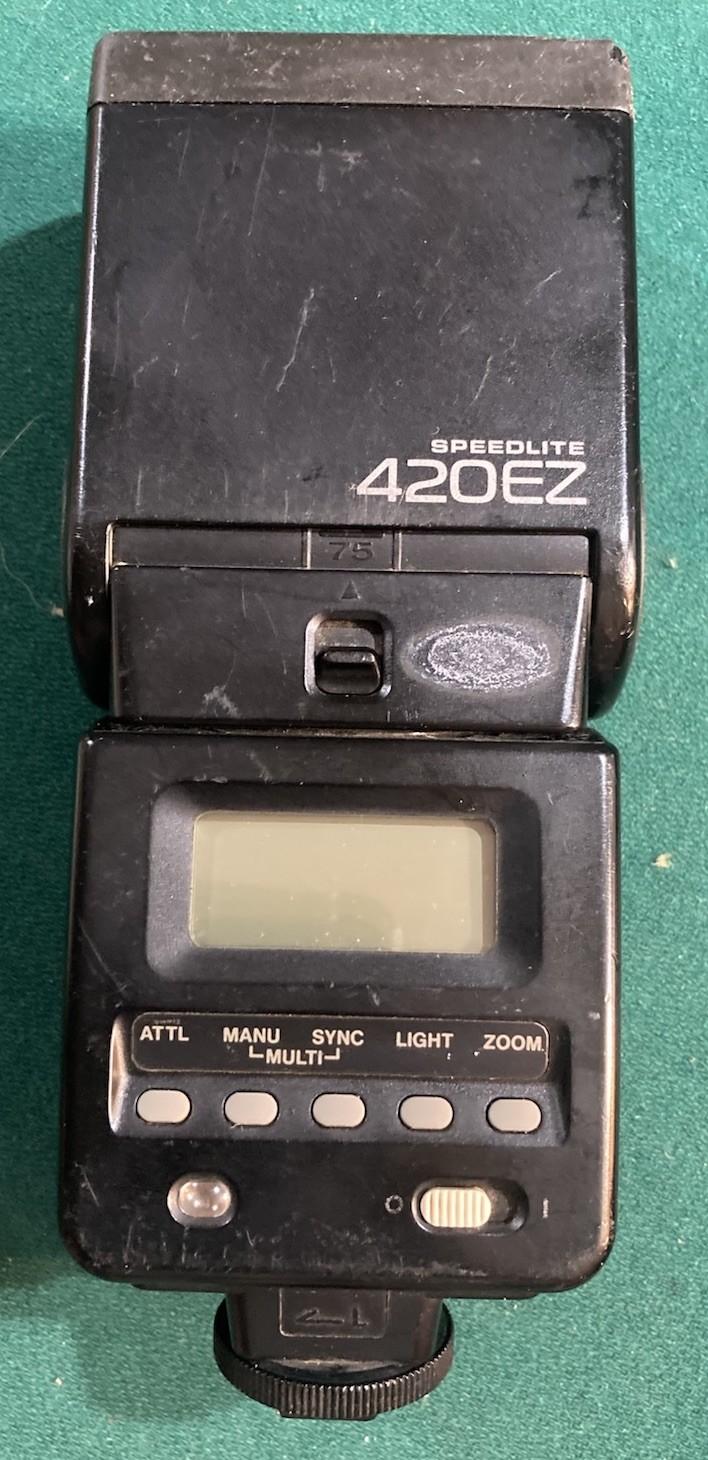 CANON 420EX SPEEDLITE SHOE MOUNT FLASH FOR CAMERA WORKS LITTLE CHIPS, FREE SHIP
