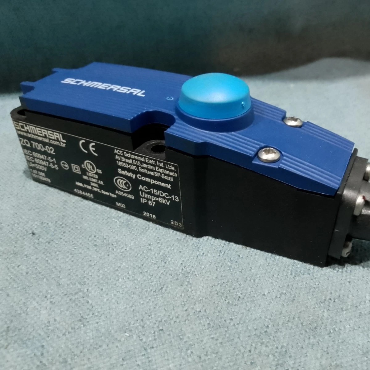 SCHMERSAL ZQ700-02 Rope Switch New