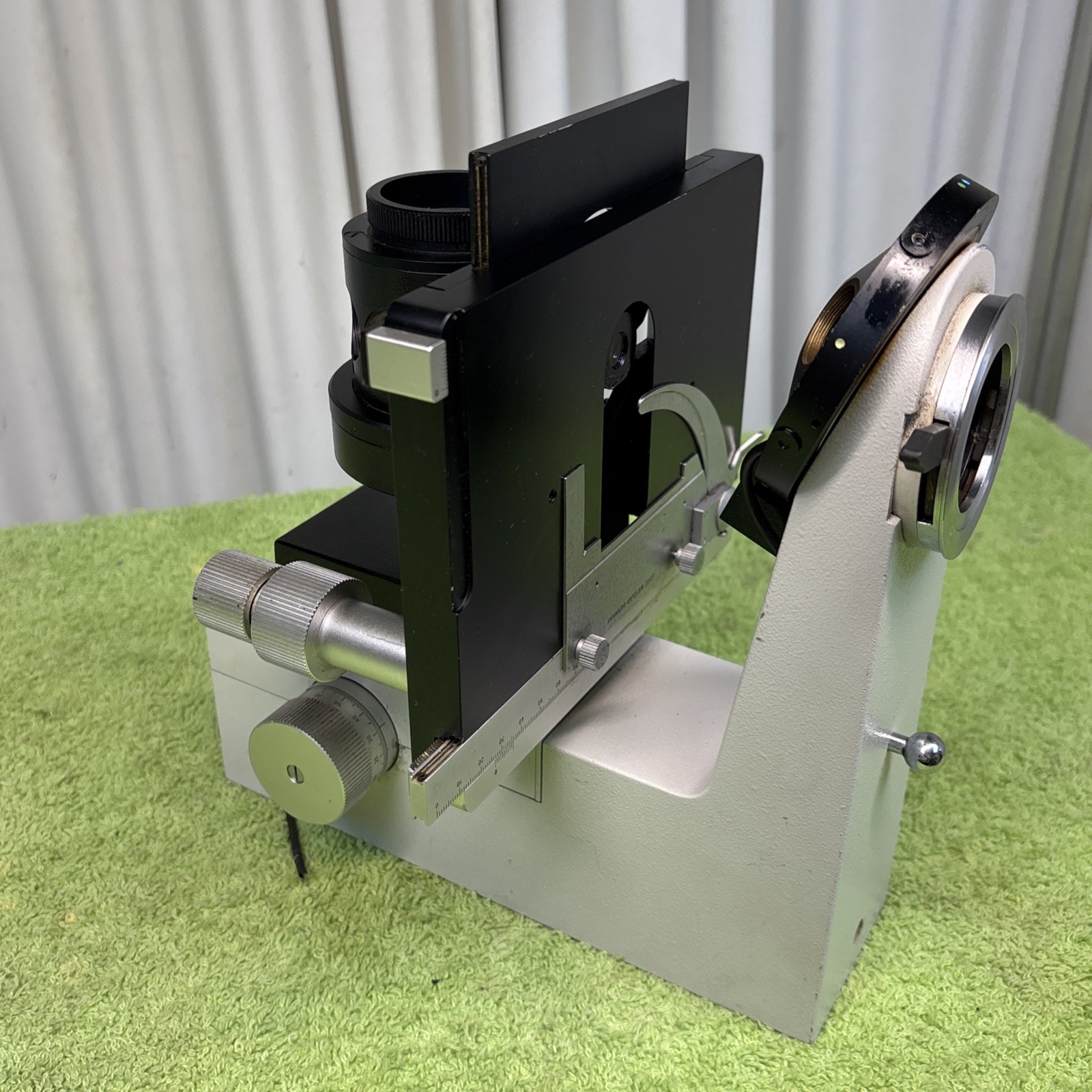 Ernst Leitz Wetzlar Microscope fluorescence? stage rotating mirrored condenser?