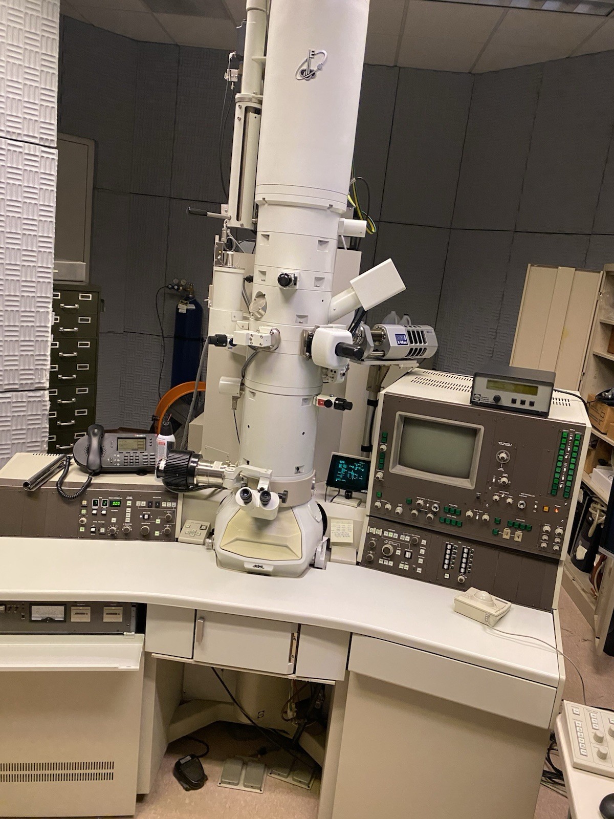 JEOL JEM-3010 Materials Science Transmission Electron Microscope Oxford EDS TEM