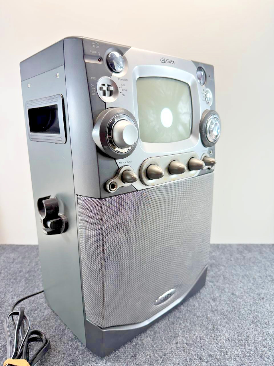GPX K2805 Karaoke Party Machine CD+G Player Built-in B&W Monitor 2 Mic Jacks Vtg