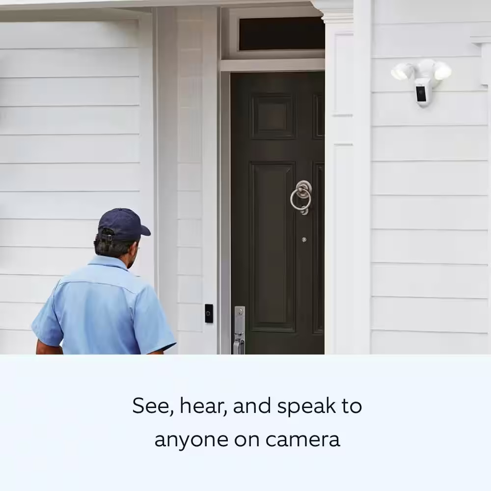 Floodlight Cam plus Wired - Outdoor Smart Security Camera with Two LED Lights, T