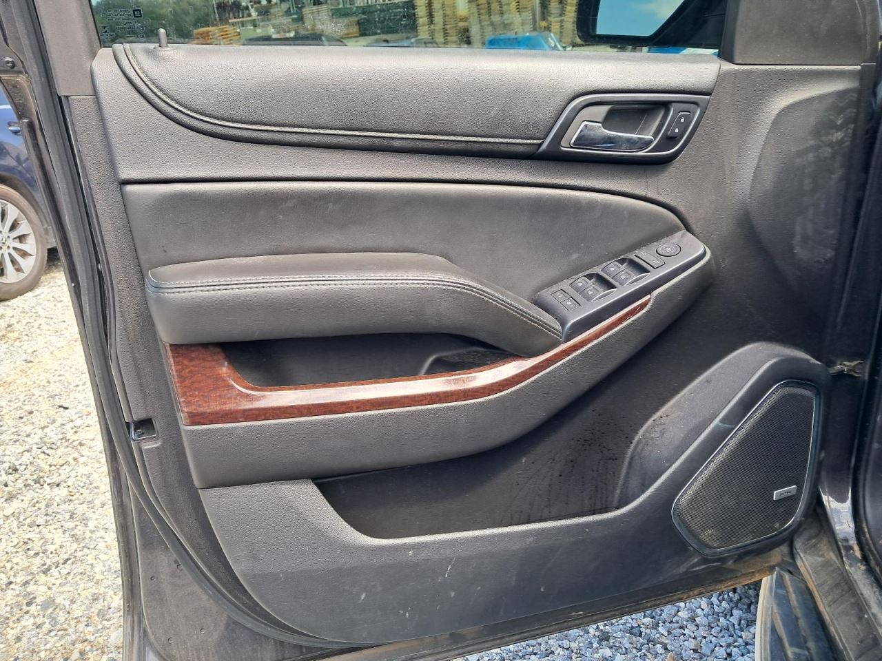 YUKON 2015 Glove Box 4781736