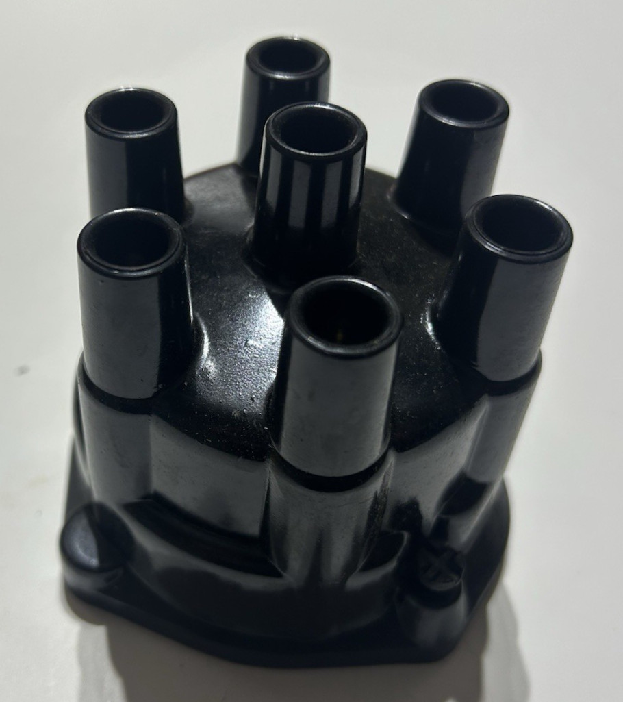 Genuine Napa Echlin RR183 Distributor Cap Free Shipping