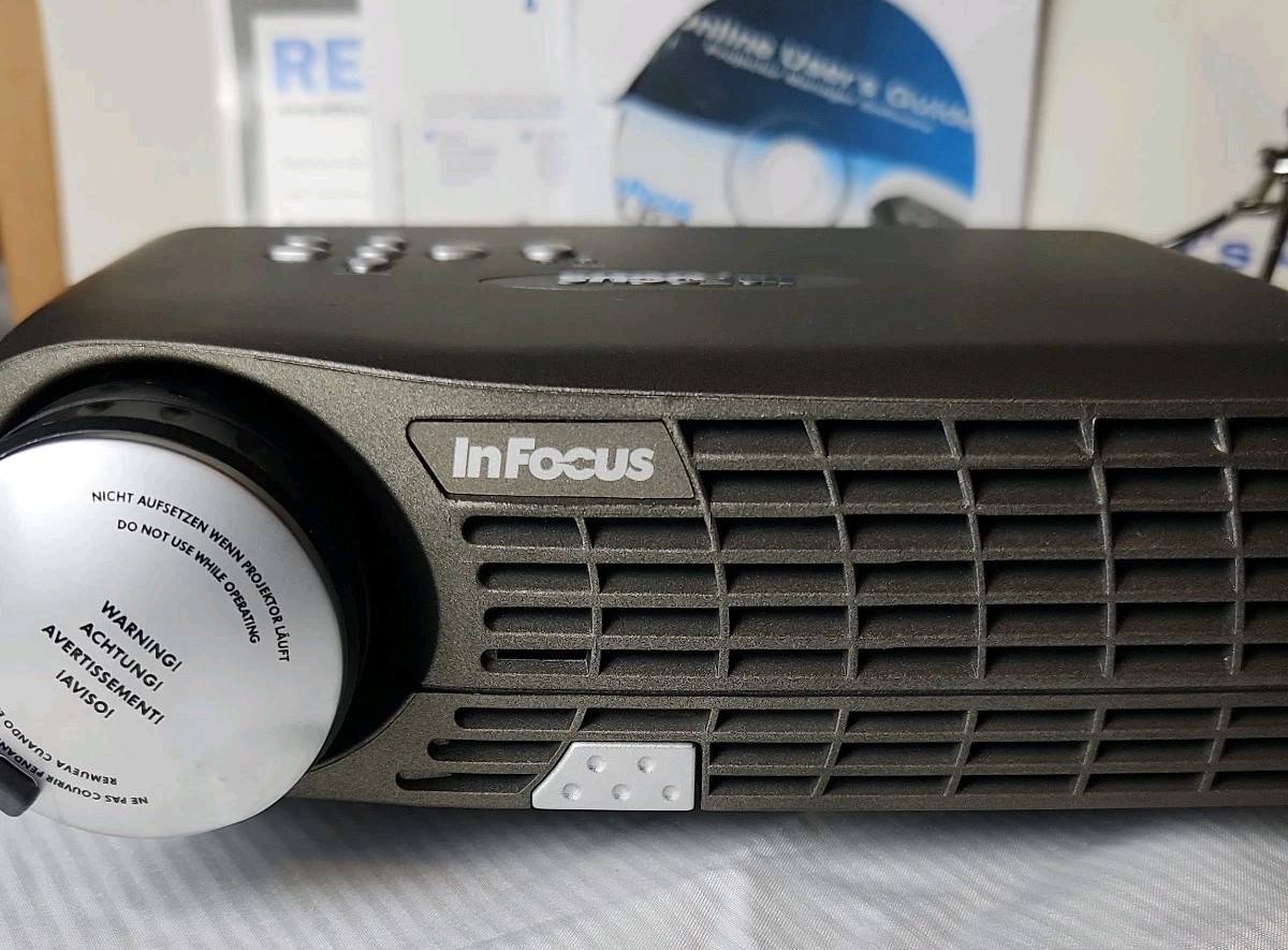 New InFocus LP70+ DLP Home Theater Projector Bundle Complete New Open Box