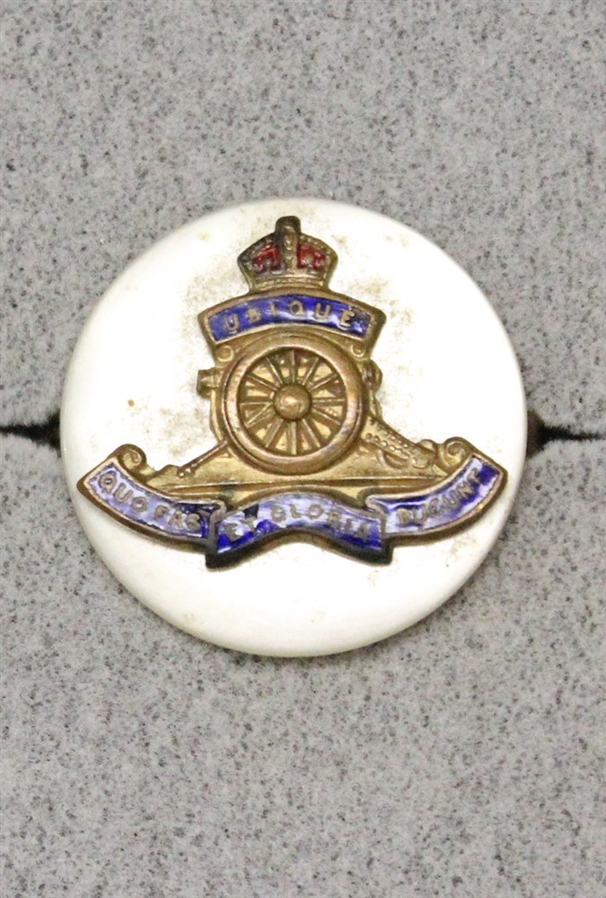 British Army Veteran/Sweetheart Pin: Royal Artillery (on Mother of Pearl)