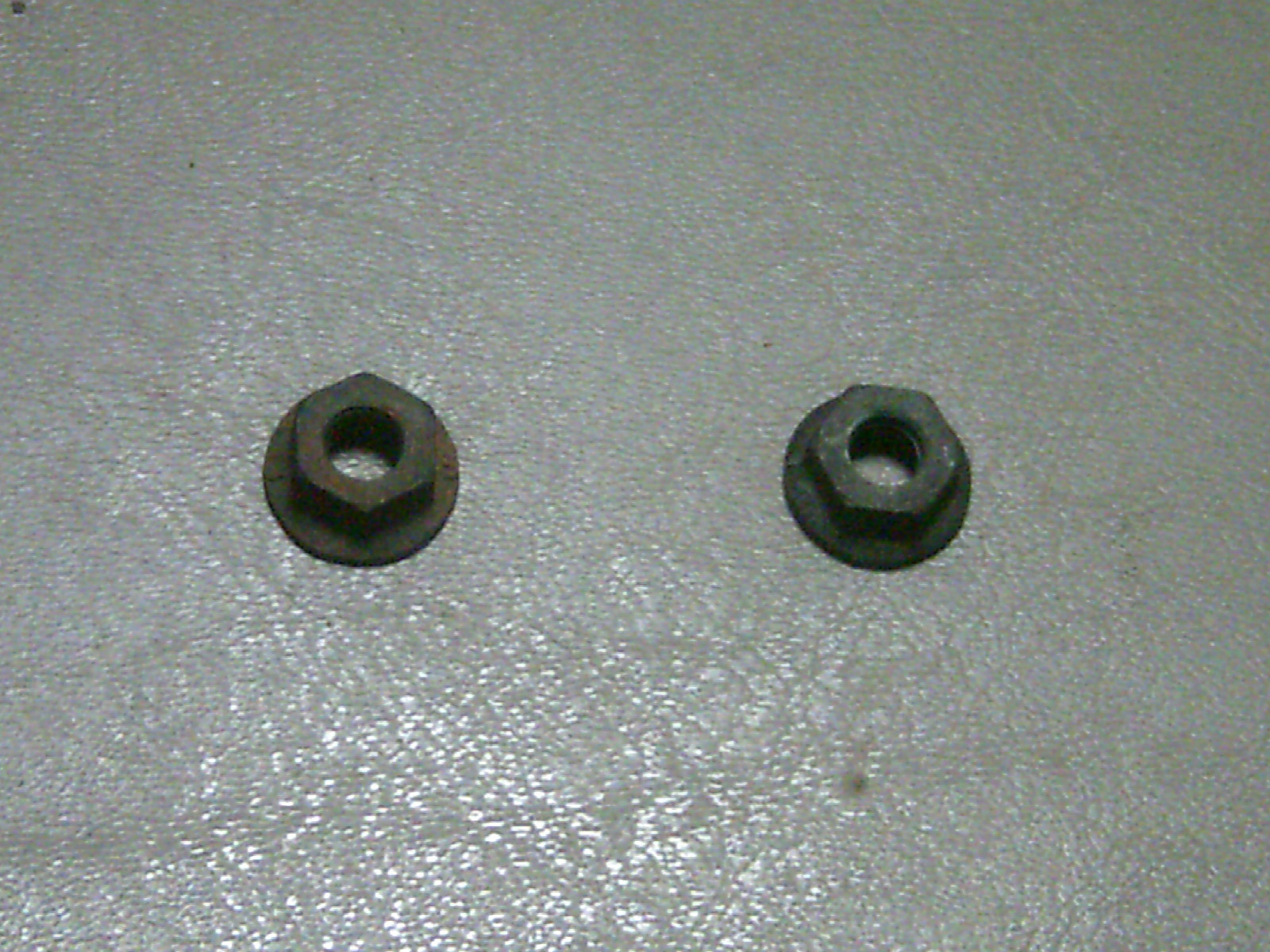03 Town And Country 3.3L Vacuum Speed Cruise Control Servo Unit Mounting Nuts
