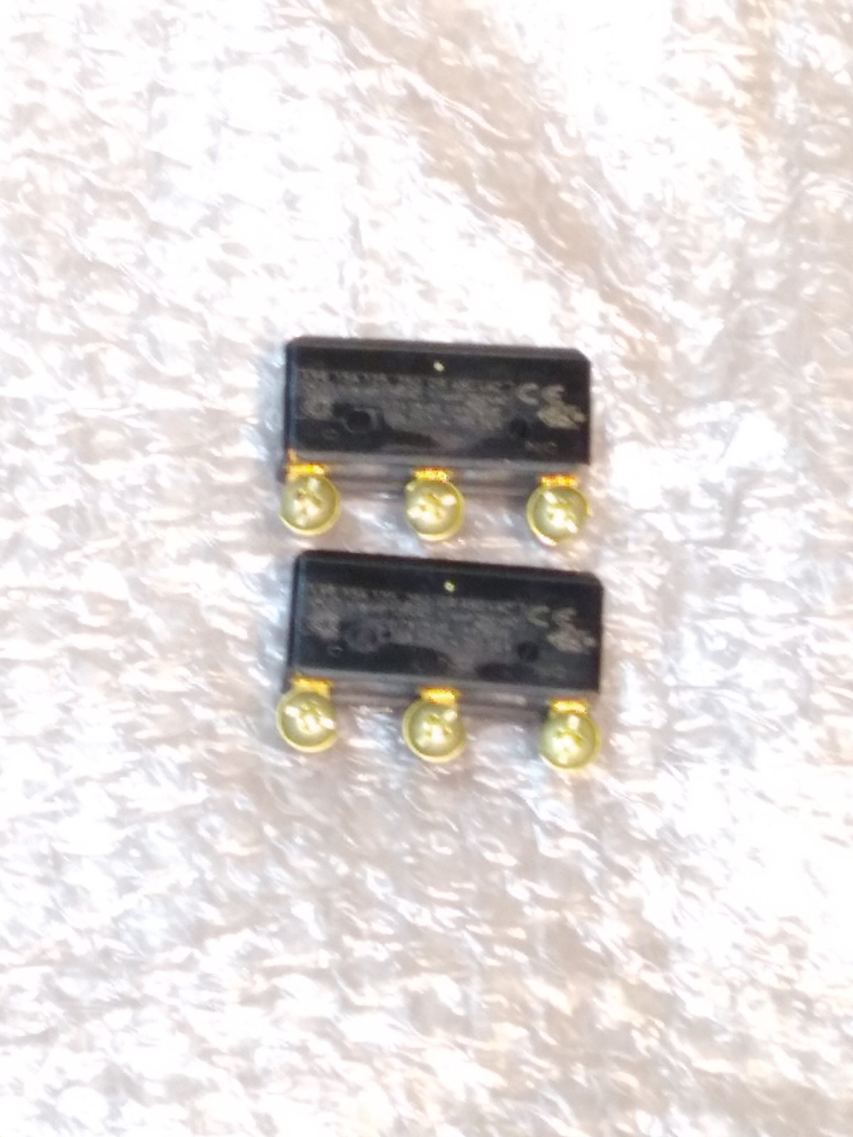 2- Honeywell BZ-R814-P4 Snap Action Micro Switch  15A, 125/250/480 VAC  Switches