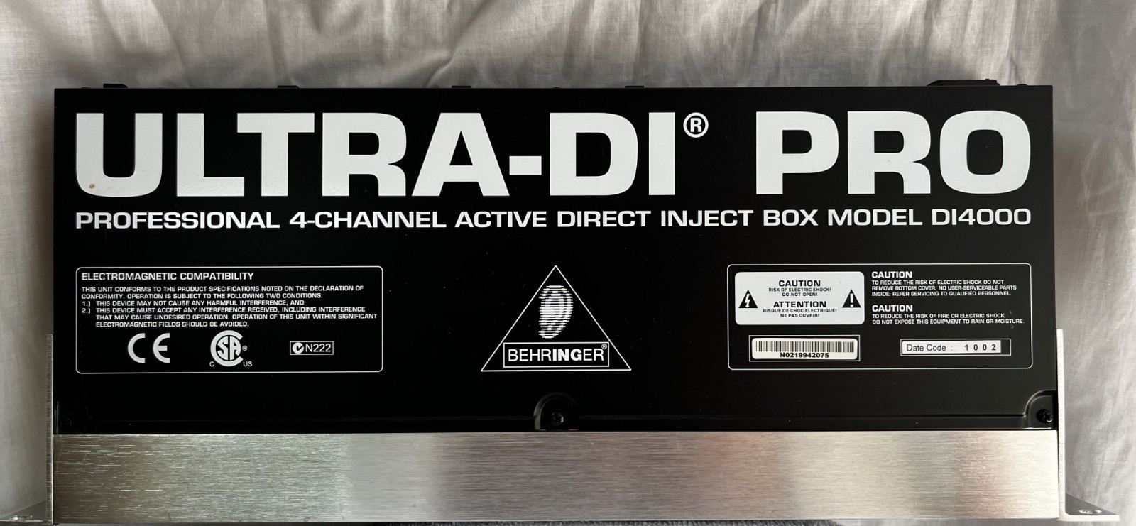Behringer DI800 Ultra-DI Pro 8 Channel Direct Box - Phantom Powered - Rack Mount