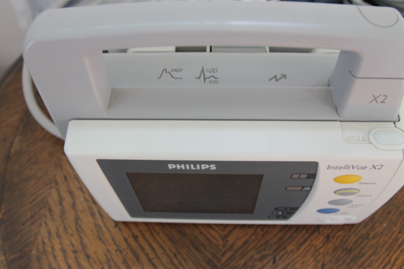 Philips IntelliVue X2/MP2 M3002A & M8023A new charger Kit Clamp all accessories