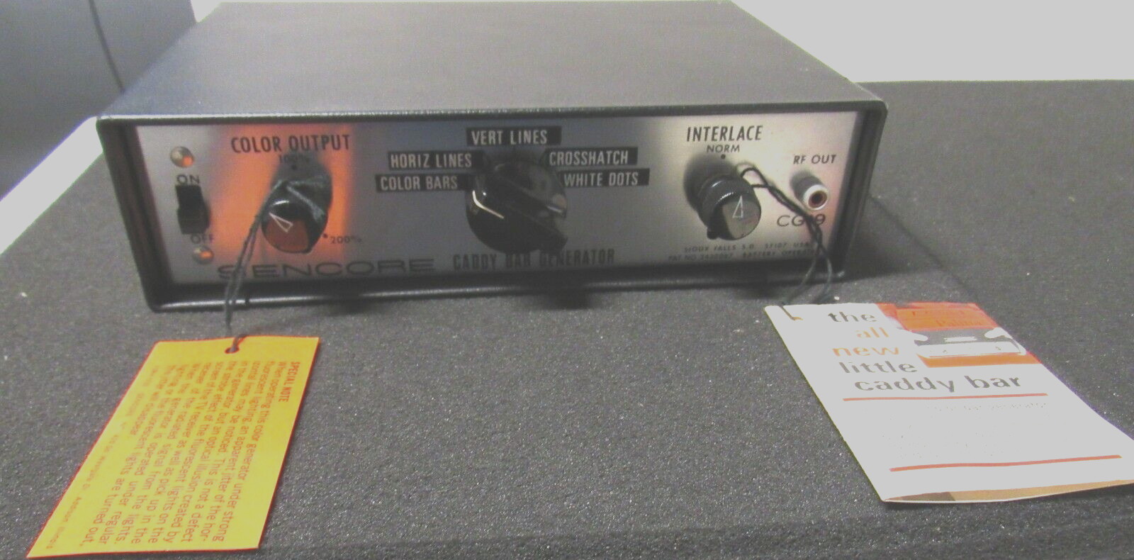 Sencore Caddy Bar Generator CG 19  Boxed