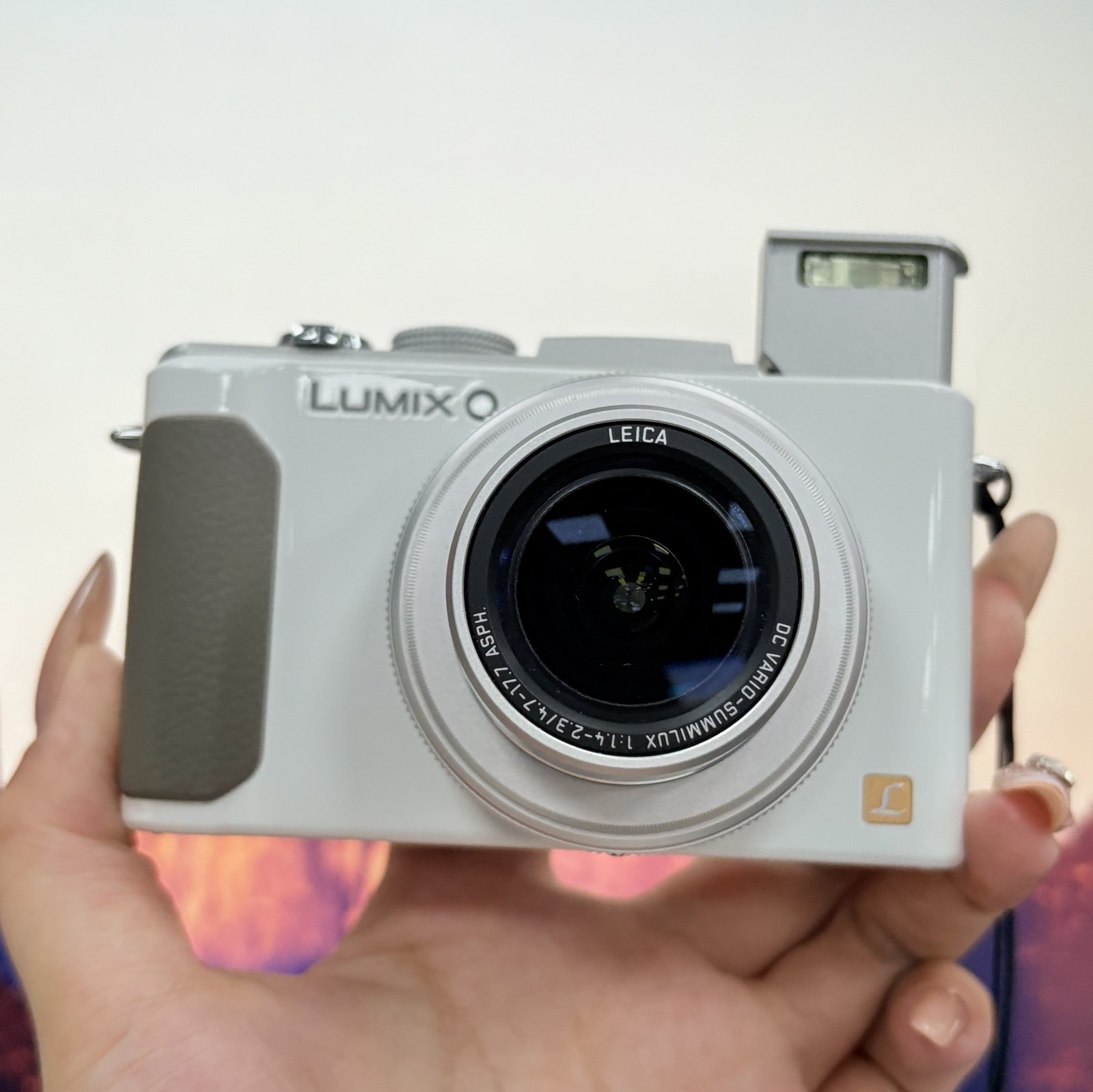 Panasonic LUMIX DMC-LX7 10.1MP 3.8x Optical Zoom White Digital Camera English