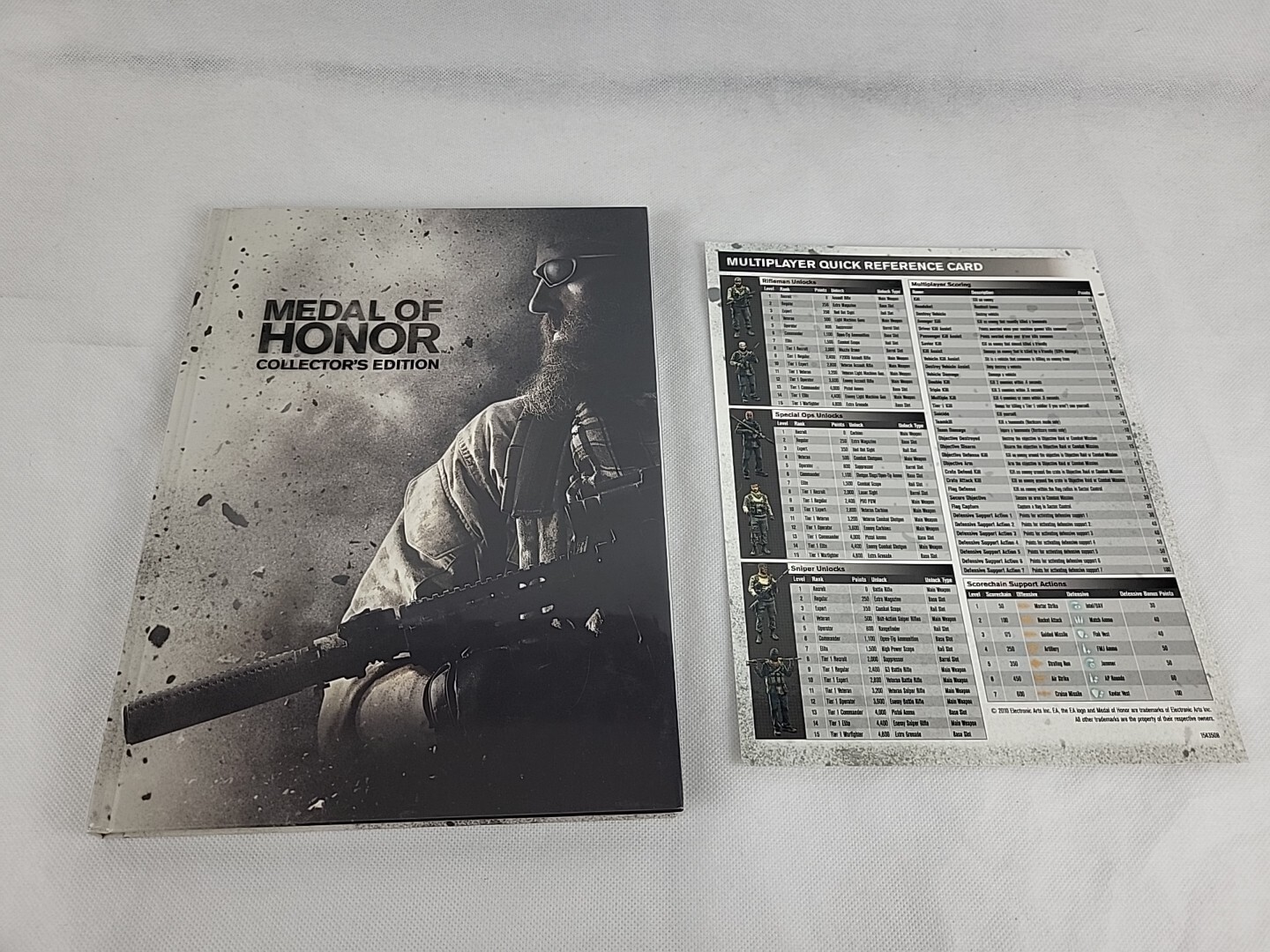 Medal of Honor Collector's Edition Game Guide Hardcover W/ Reference Card
