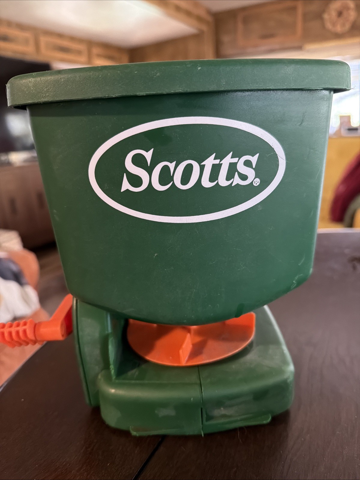 Scotts HandyGreen ll Hand Held Lawn Seeder Feeder Spreader Works As It Should 🌿