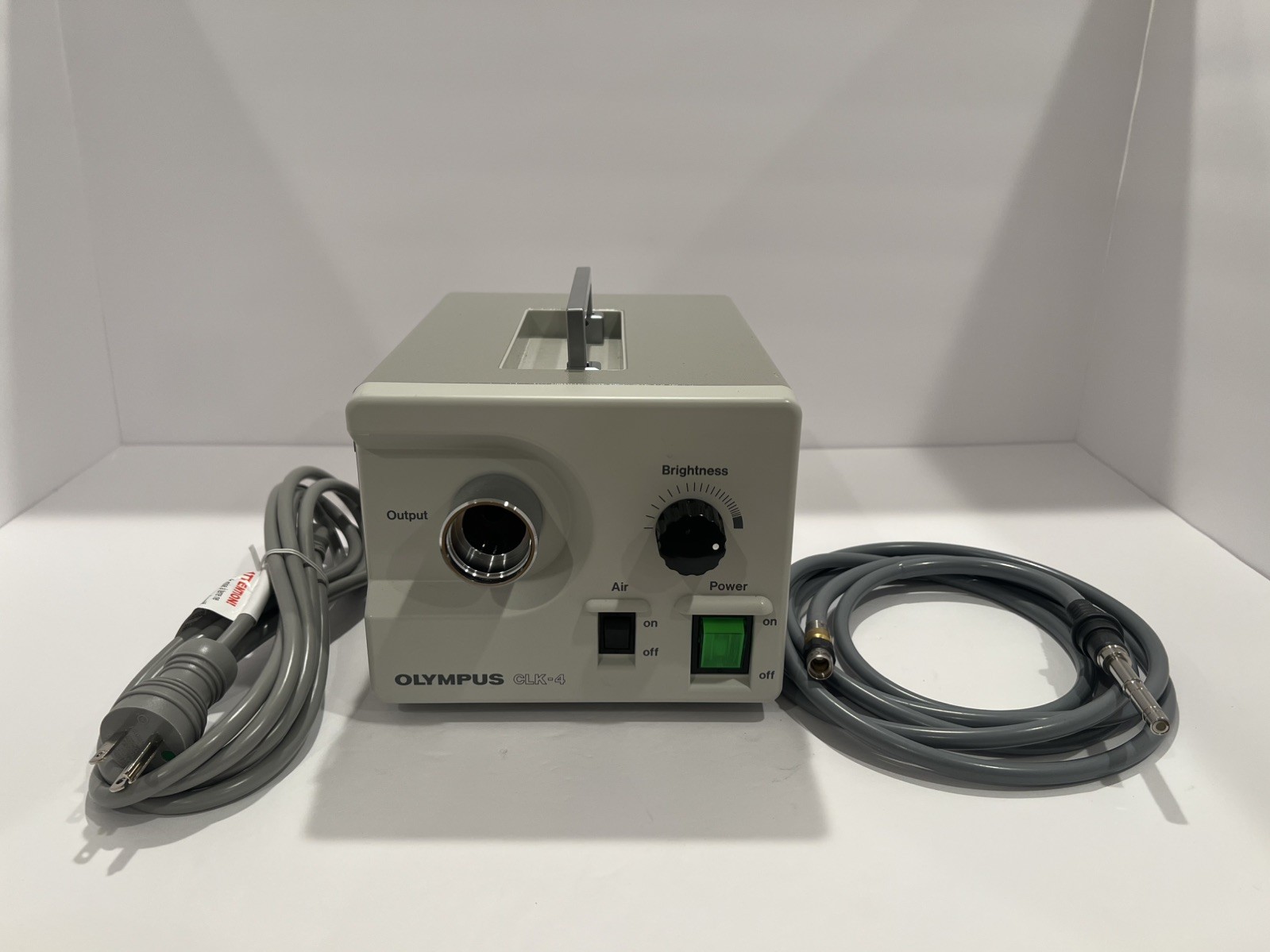 Olympus CLK-4 Halogen Light Source with air pump includes WA03310A light cable