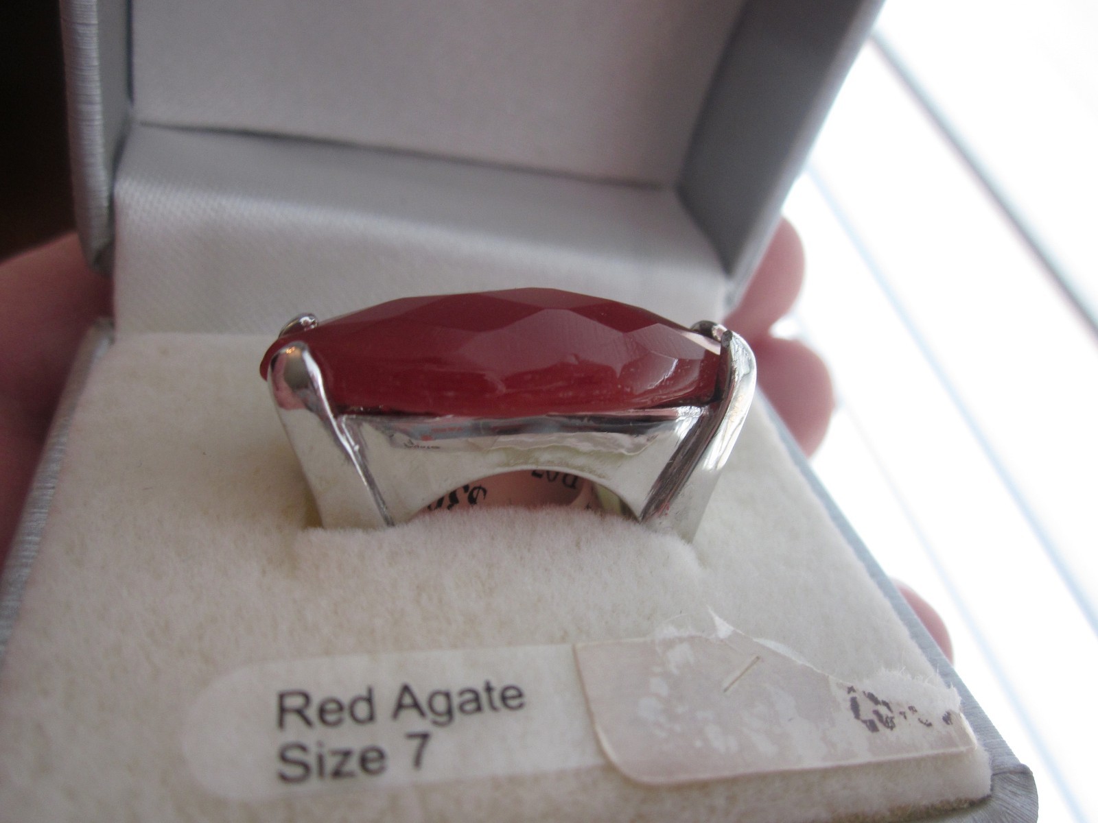 UNIQUE STERLING SILVER .925 HORIZONTAL SETTING RING 7 FACETED RED AGATE GEMSTONE