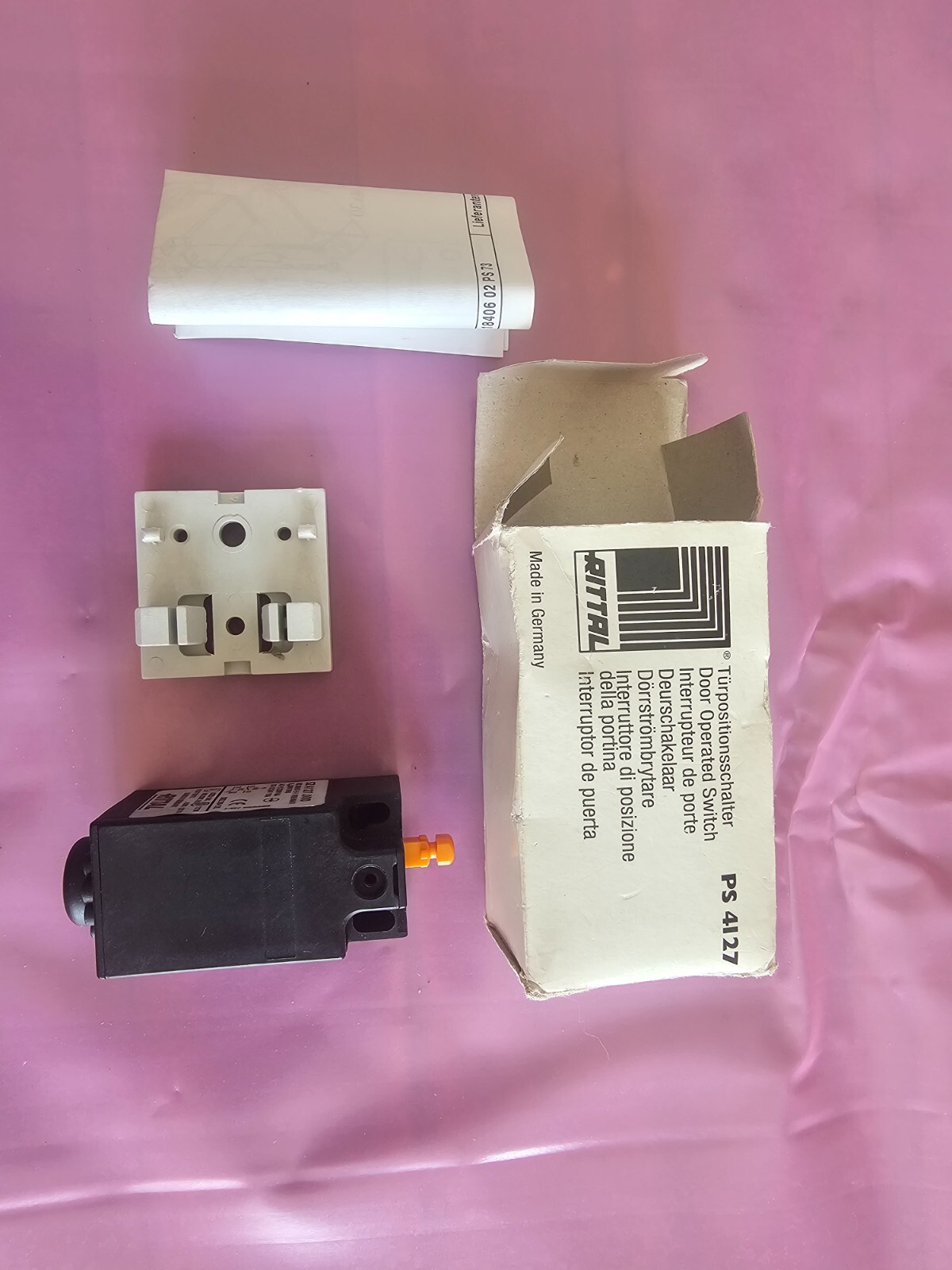 Rittal PS 4127 Door Switch 230 VAC 6 Amp 24 V 10 Amp y NOS Free Shipping