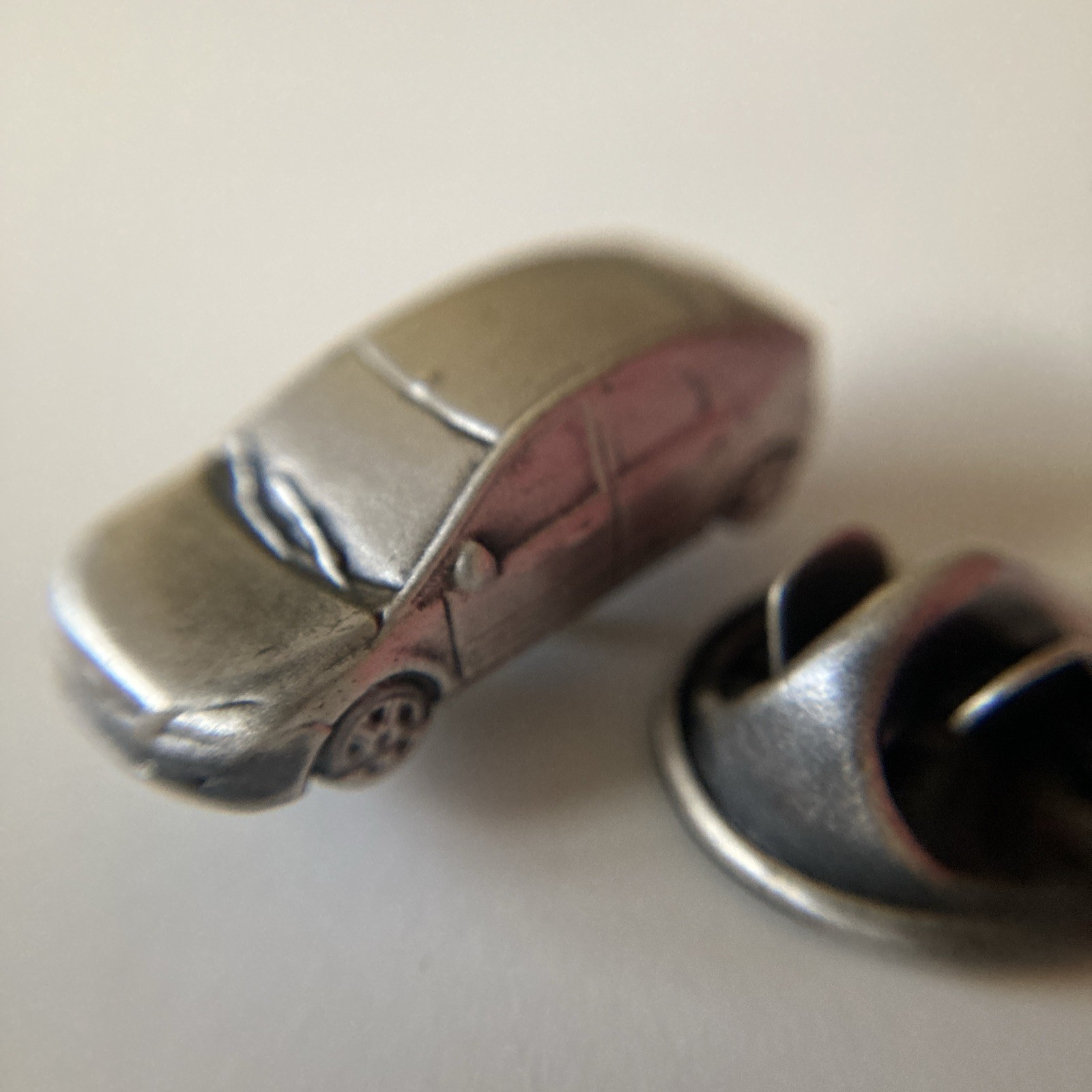 Ford Focus Car Miniature/Small Metal Pin Badge Brooch Silver Coloured New