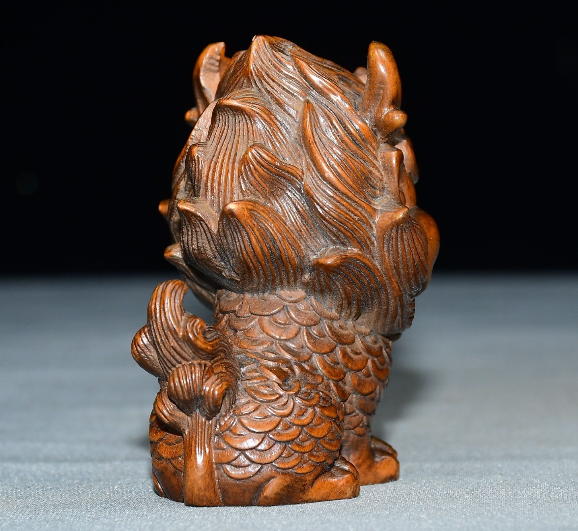 Exquisite Small Leaf Boxwood Qilin Ornament