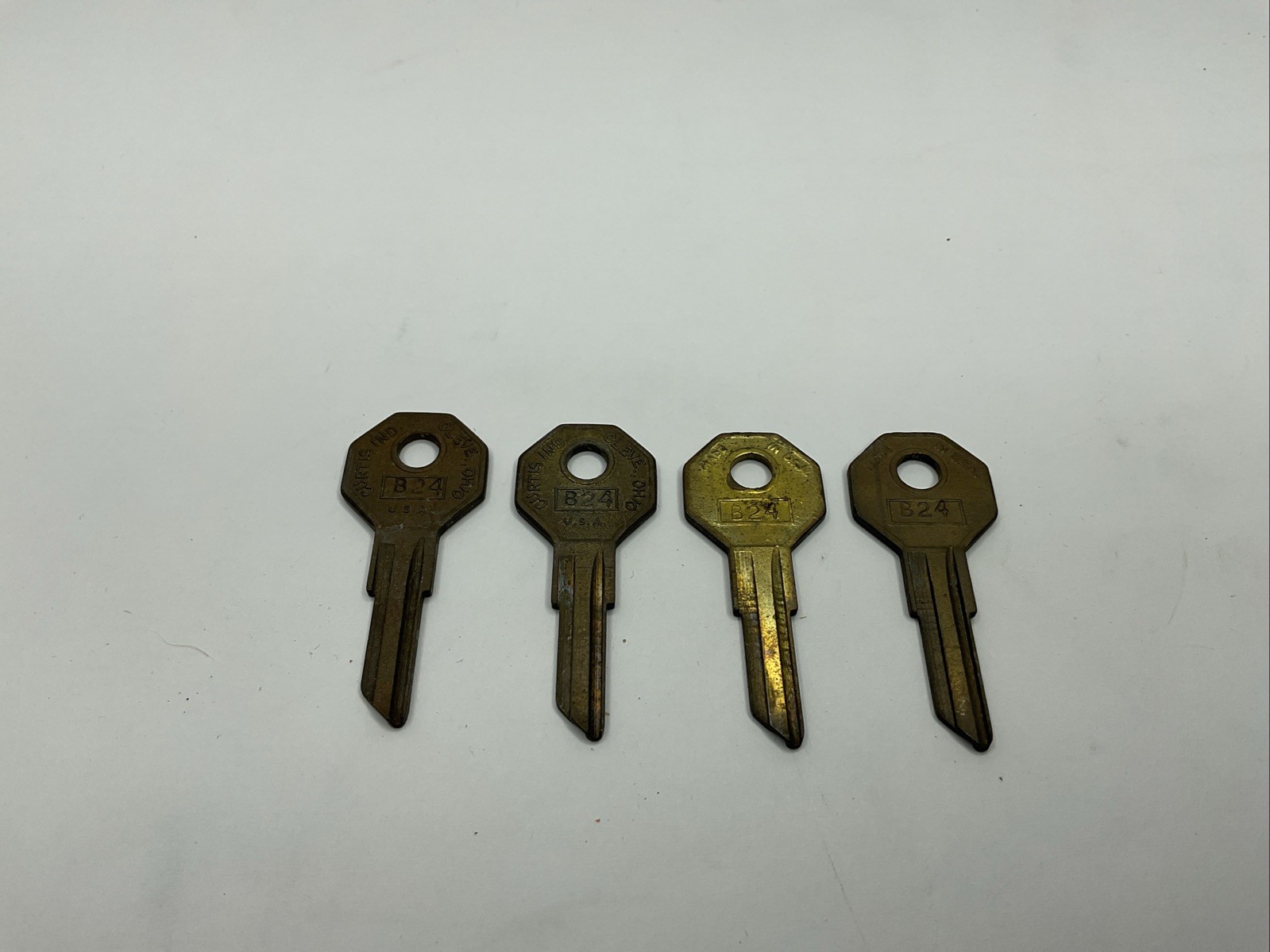 Curtis Industries Cleveland NOS Keyblank Lot Of 4 Uncut B24 Brass Tone A-CK3