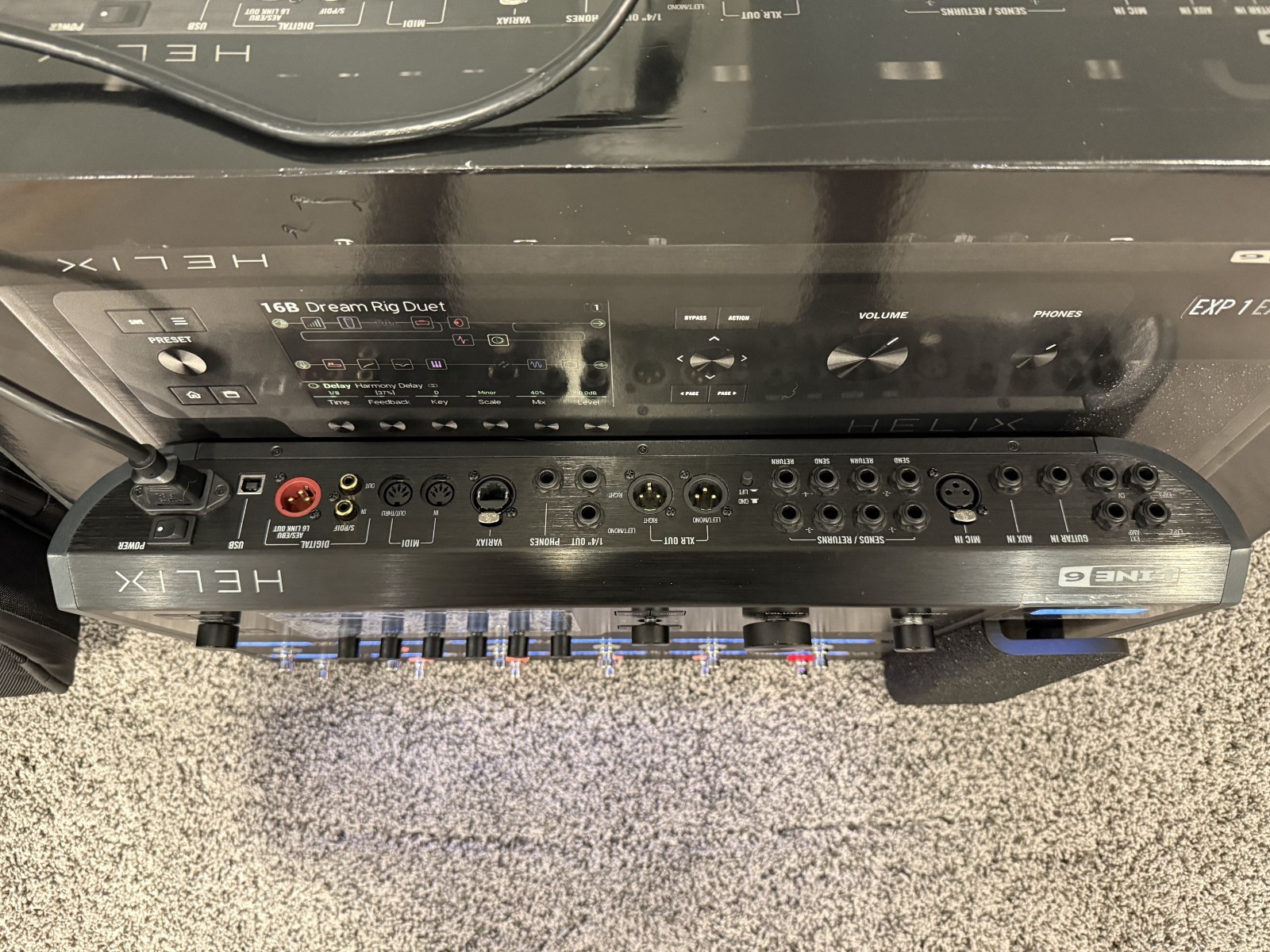 Line 6 Helix Floor Guitar Processor w/ Line 6 Backpack and Original Box *MINT*
