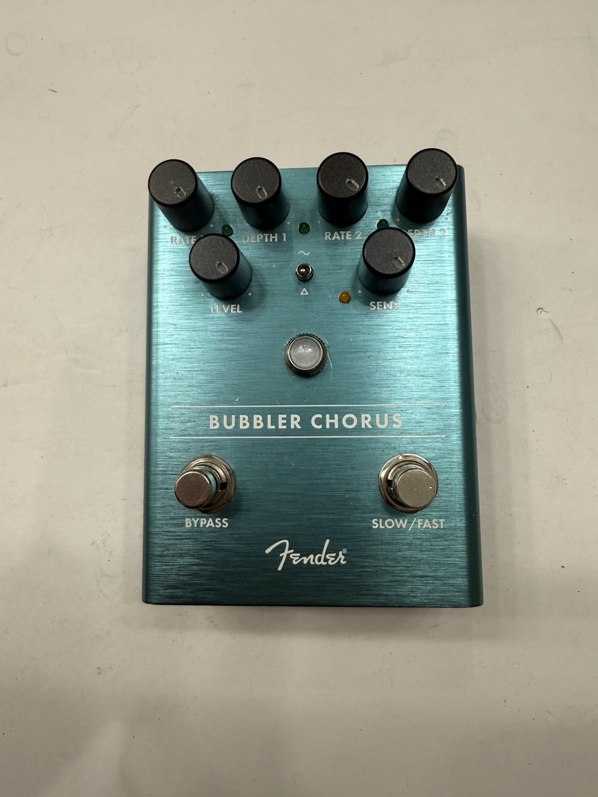 Fender Bubbler Analog Chorus Guitar Effect Pedal + Box