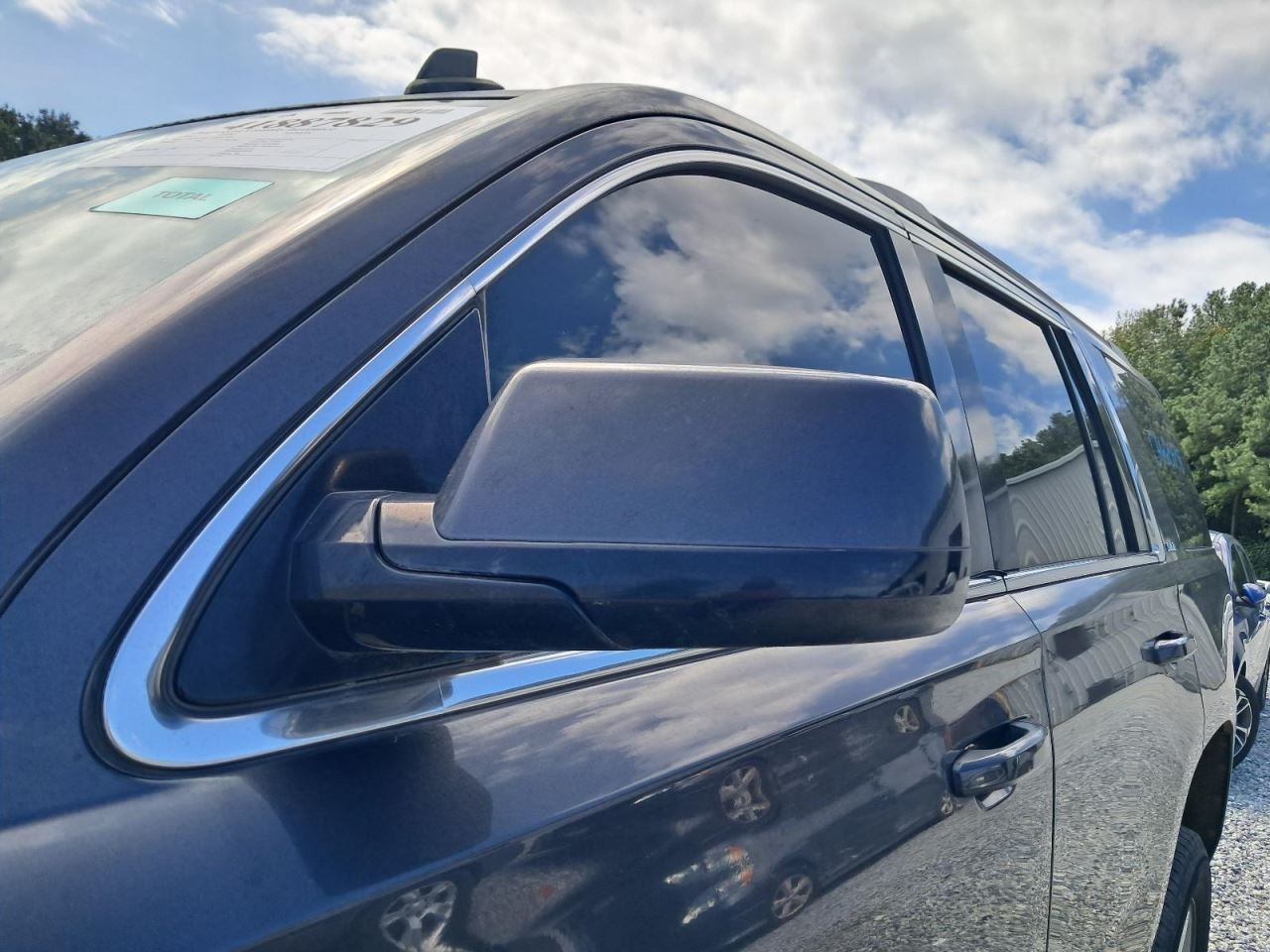 YUKON 2015 Glove Box 4781736