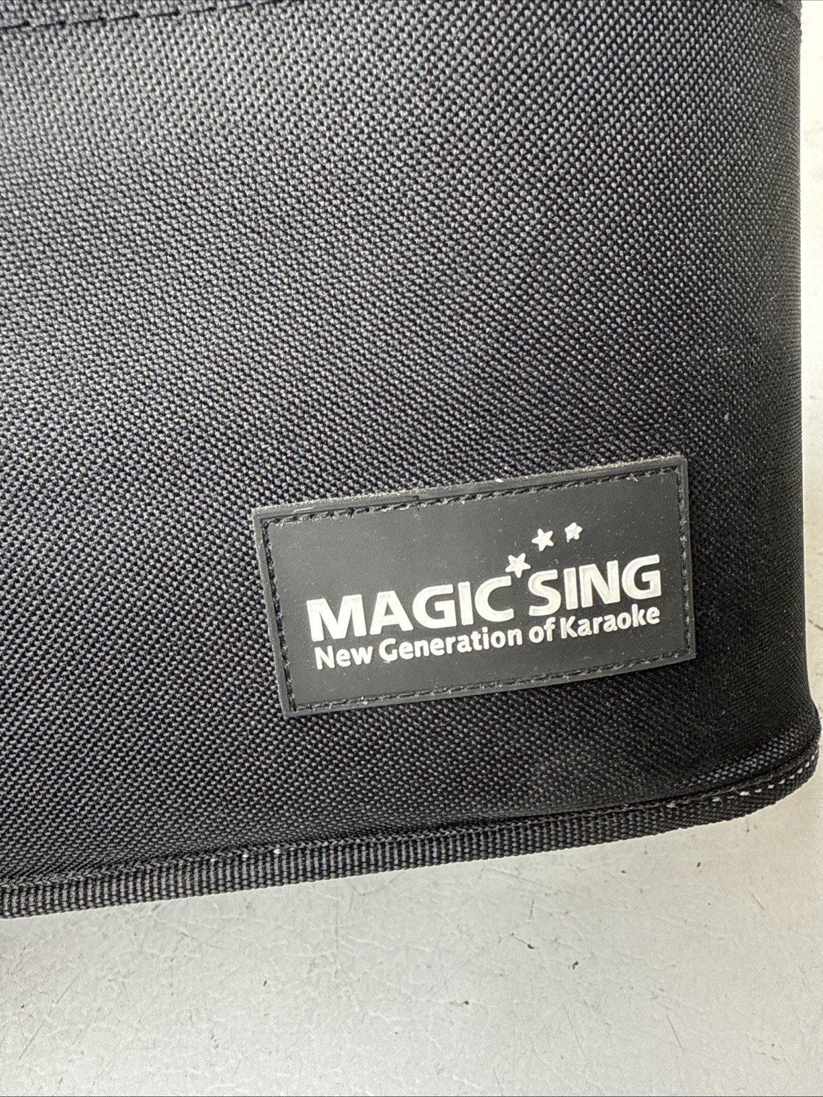 Magic Sing ET23KH Portable Karaoke System w/ 2 Mics | 2 Chips | Handbook WORKING