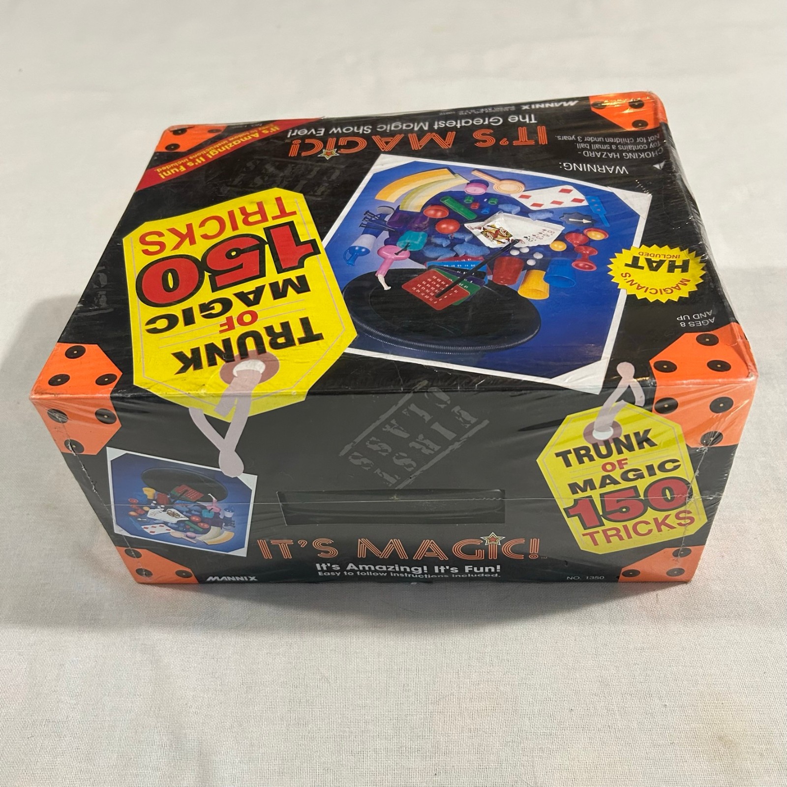 Trunk of Magic 150 Tricks Brand New