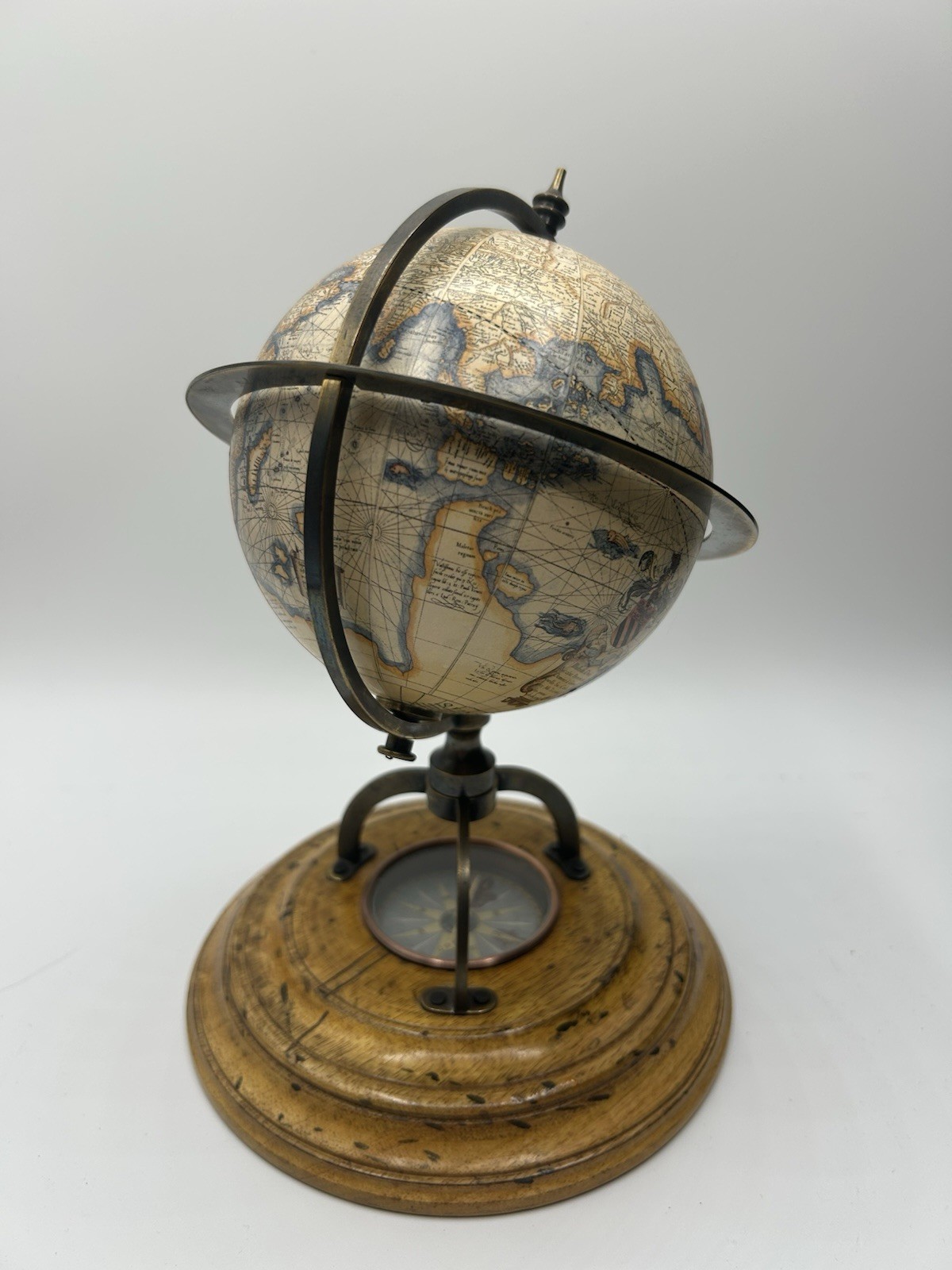 Authentic models vintage style globe with built in compass. 6” wide, 9” high
