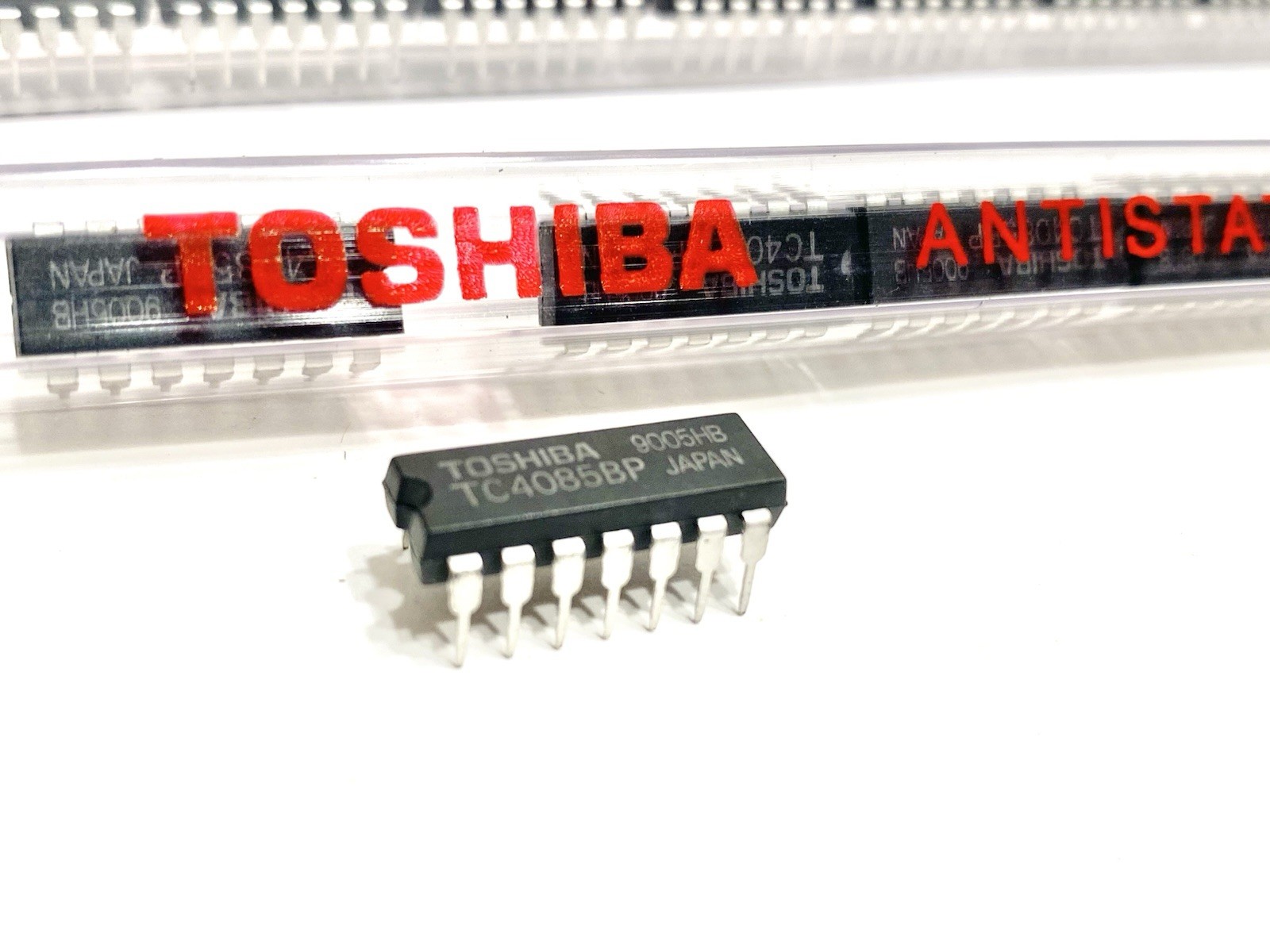 (50 pcs) Toshiba TC4085BP Integrated Circuit Made in Japan