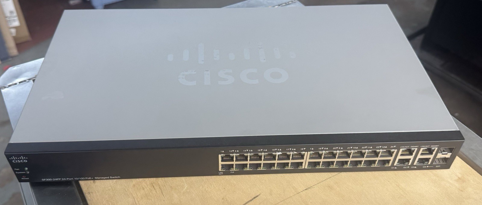 Cisco SF300-24PP 24-Port PoE+ 10/100 Fast Ethernet Managed Switch